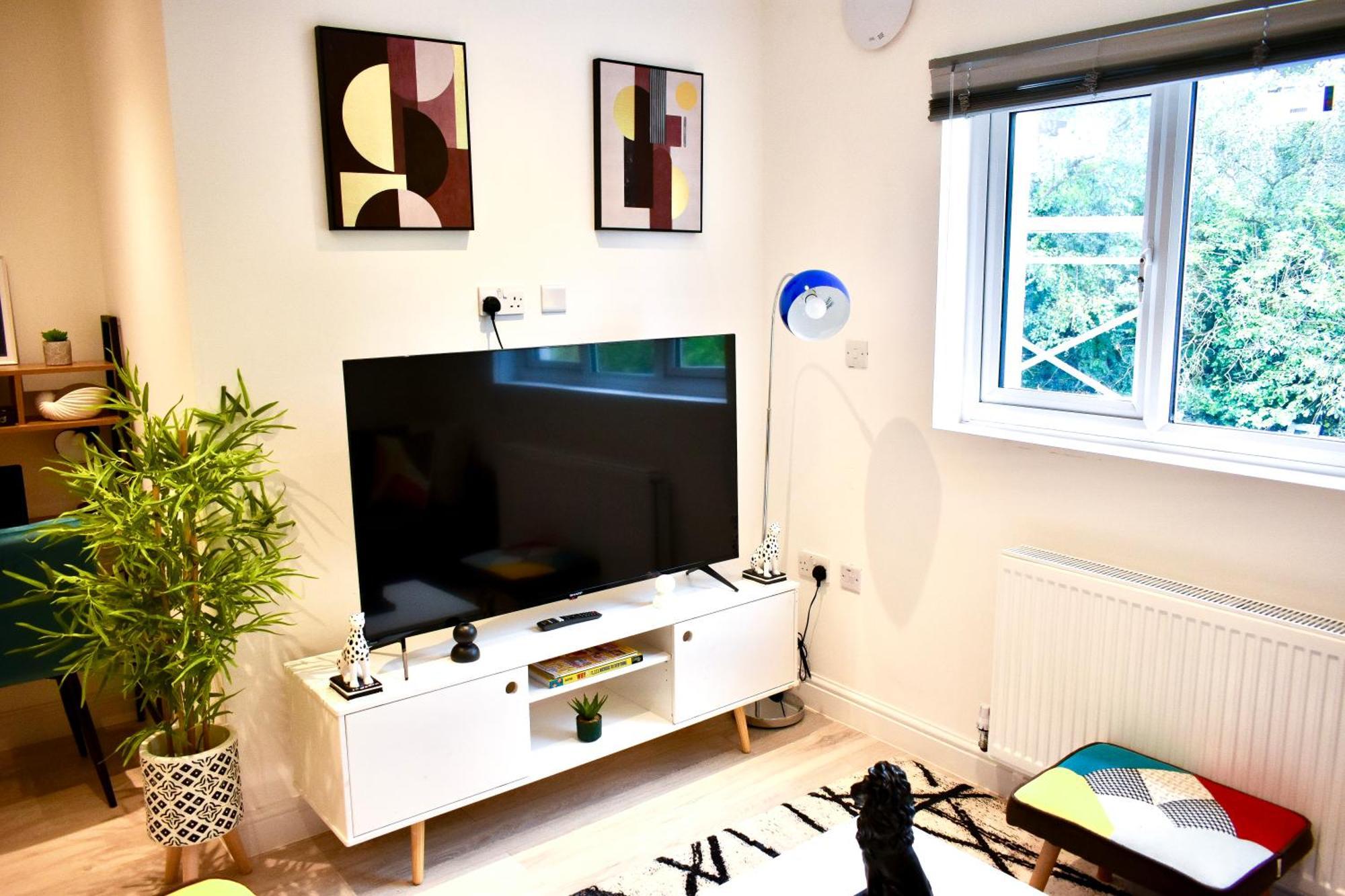 Luxury House With 2 Bedrooms Free Driveway Parking Close To Central Wembley Stadium And Shopping Malls * Londen