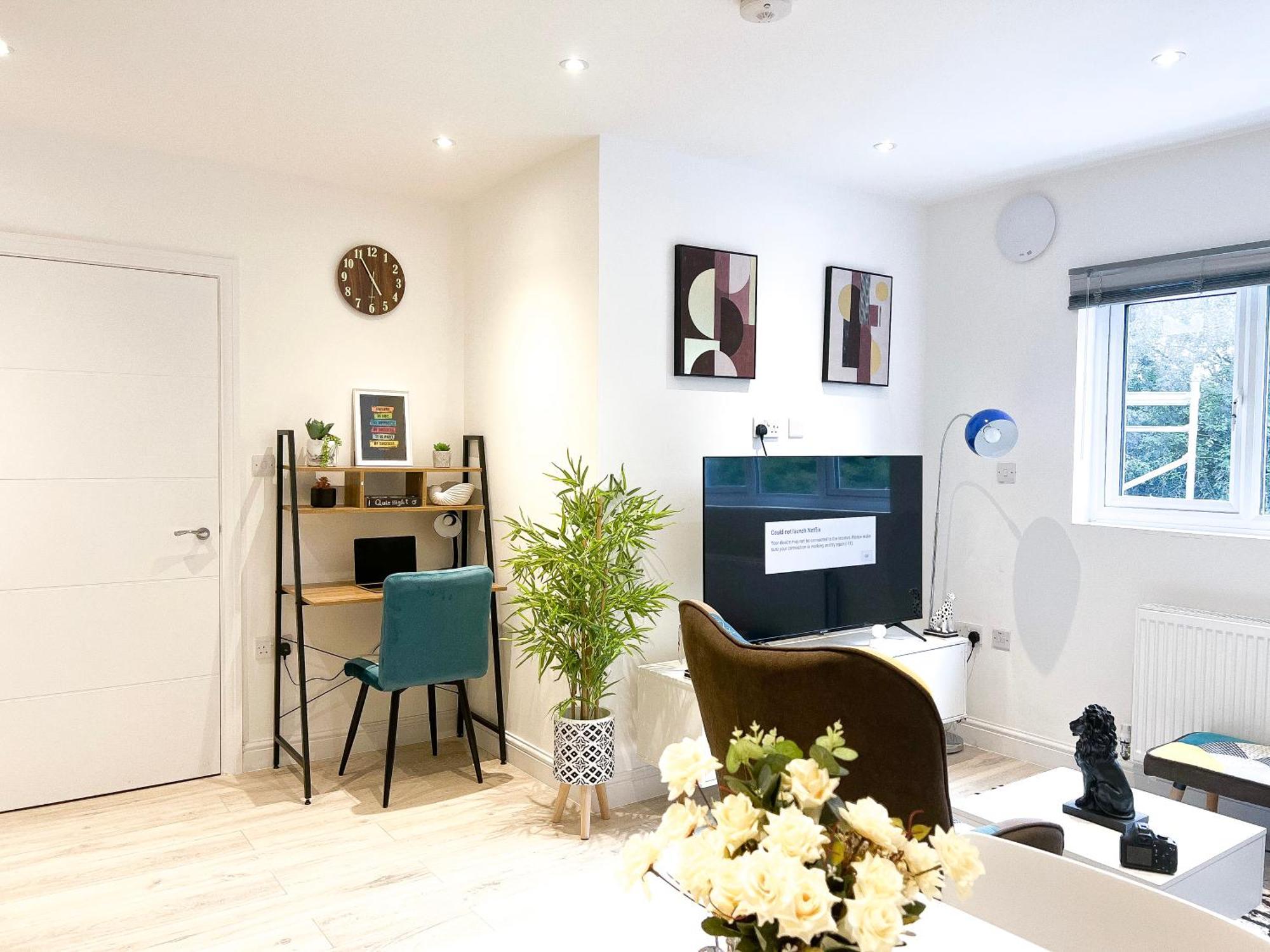 Luxury House With 2 Bedrooms Free Driveway Parking Close To Central Wembley Stadium And Shopping Malls Londen