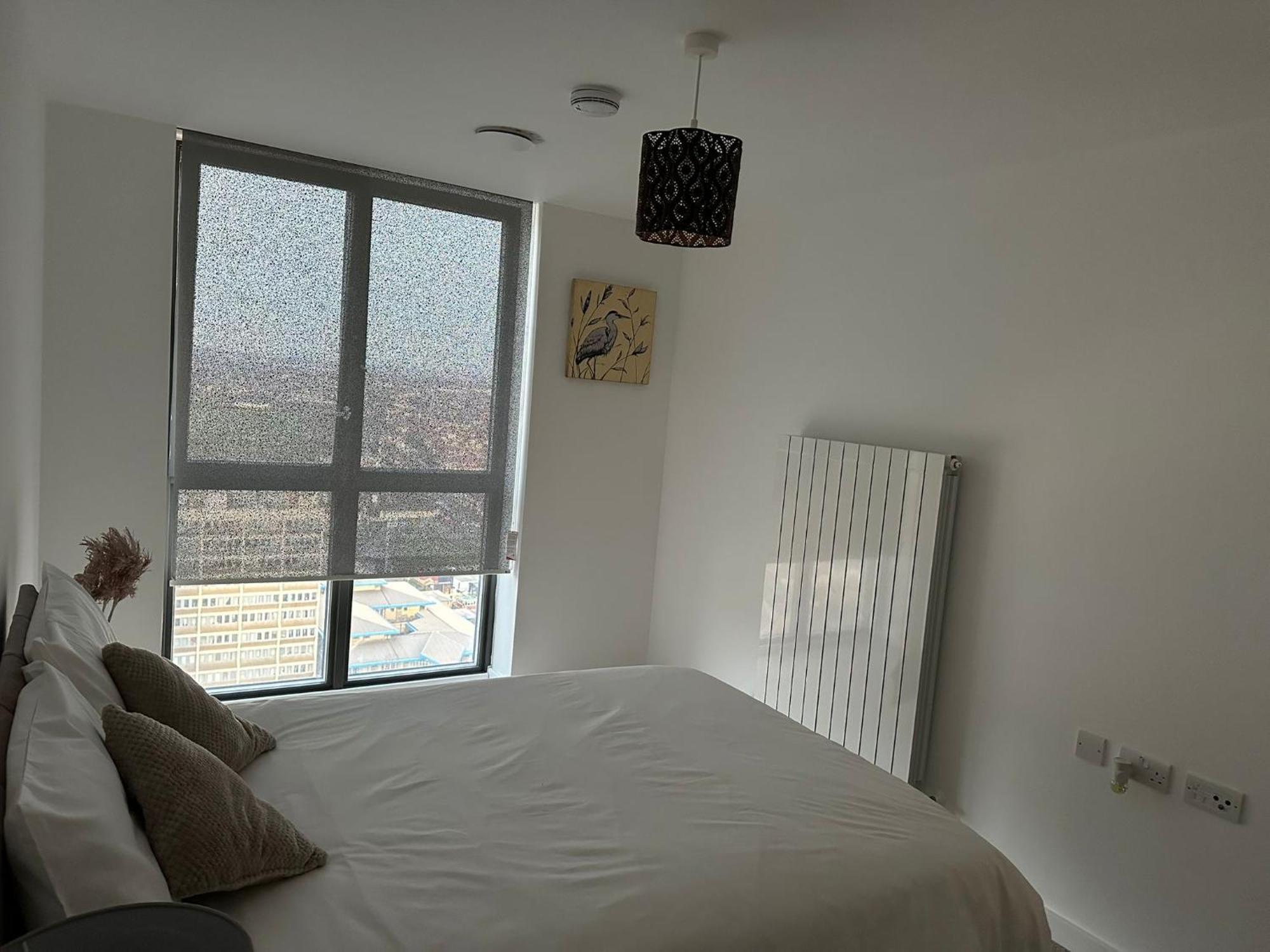 Immaculate 2-bed In East Appartamento