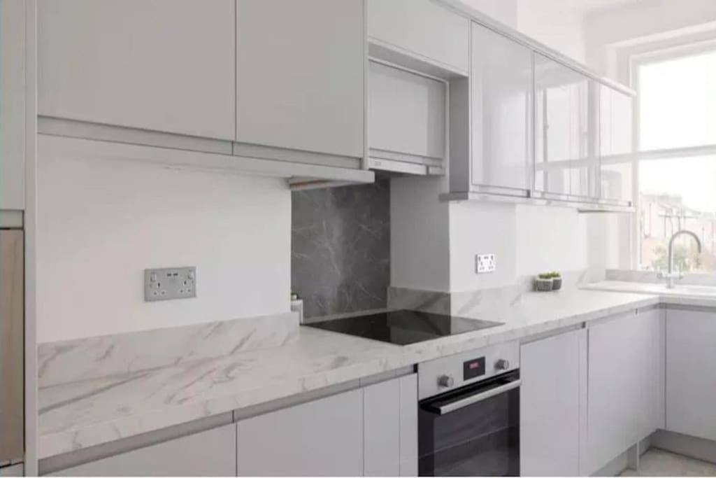 Luxury Chelsea Kings Road * London