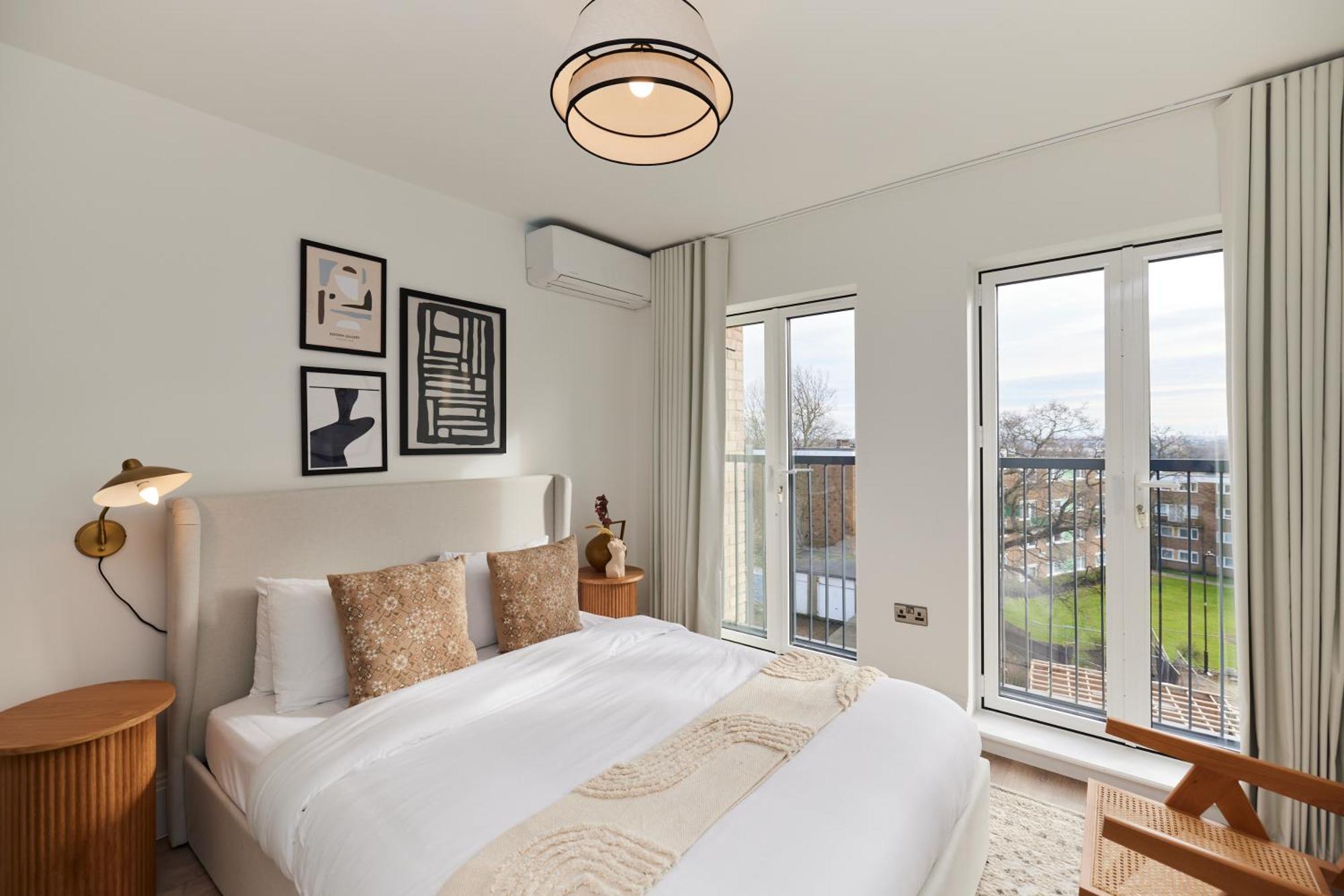 The Wembley Park Corner - Classy 2bdr Flat With Balcony Londen