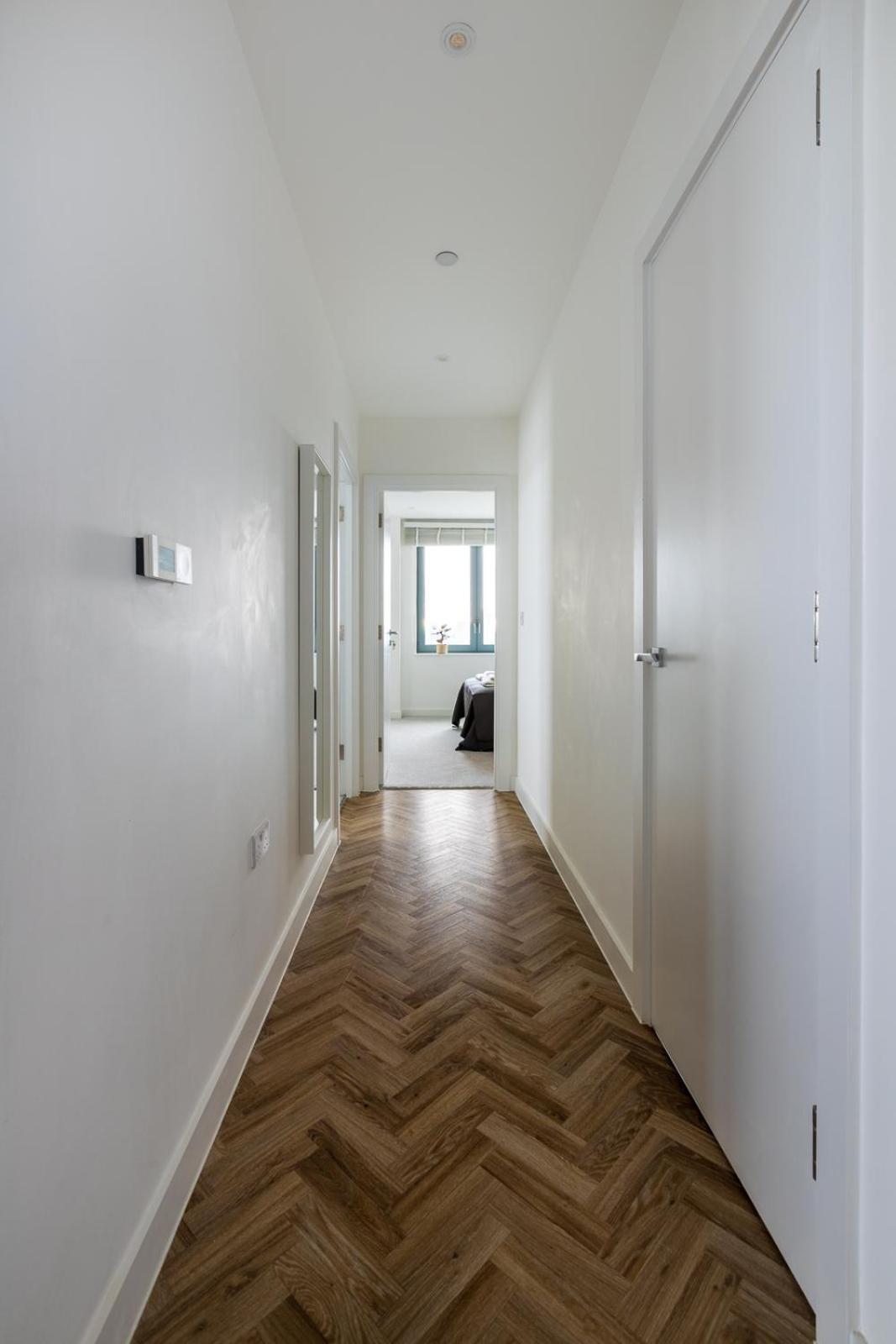 Apartment Modern 2bd Flat In Canary Wharf With And River Views