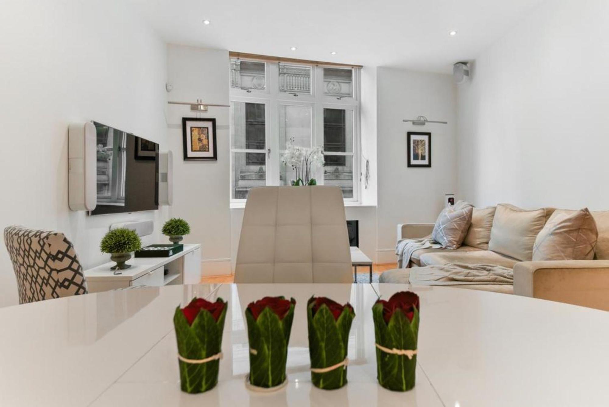 Best Mayfair Location With 2 Super King Beds London