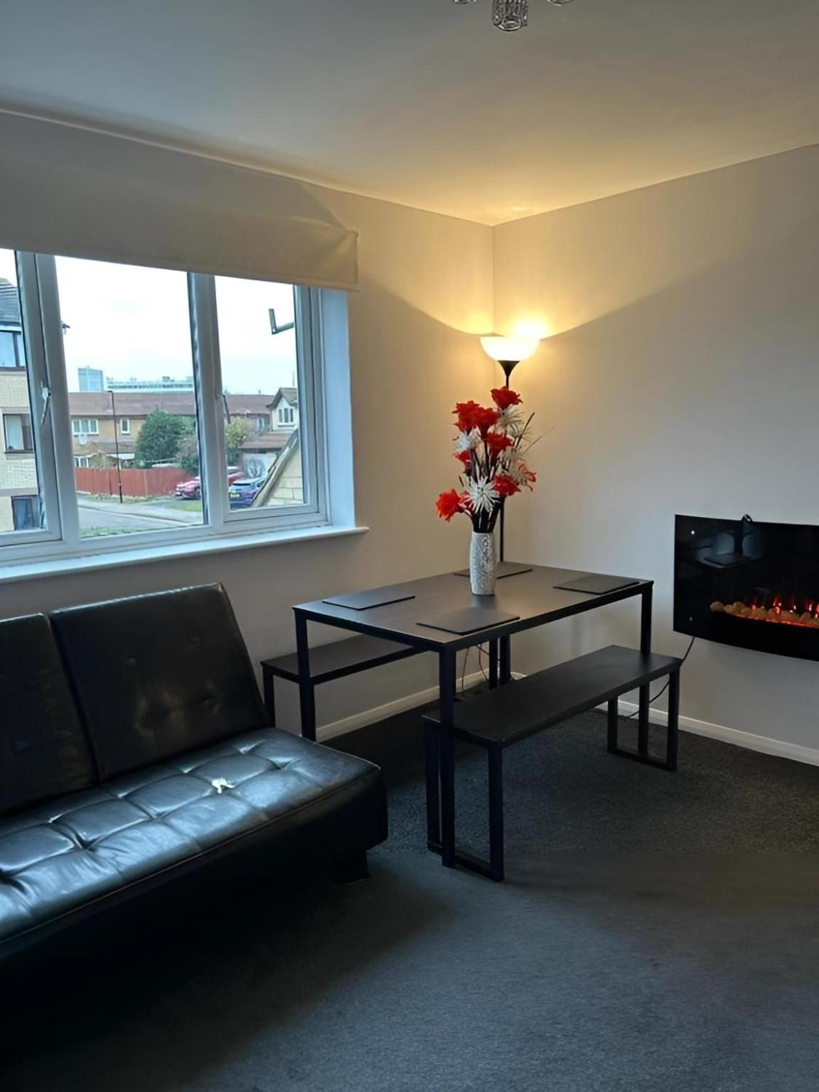 Leilighet Sleek & Stylish - E15 With Parking *