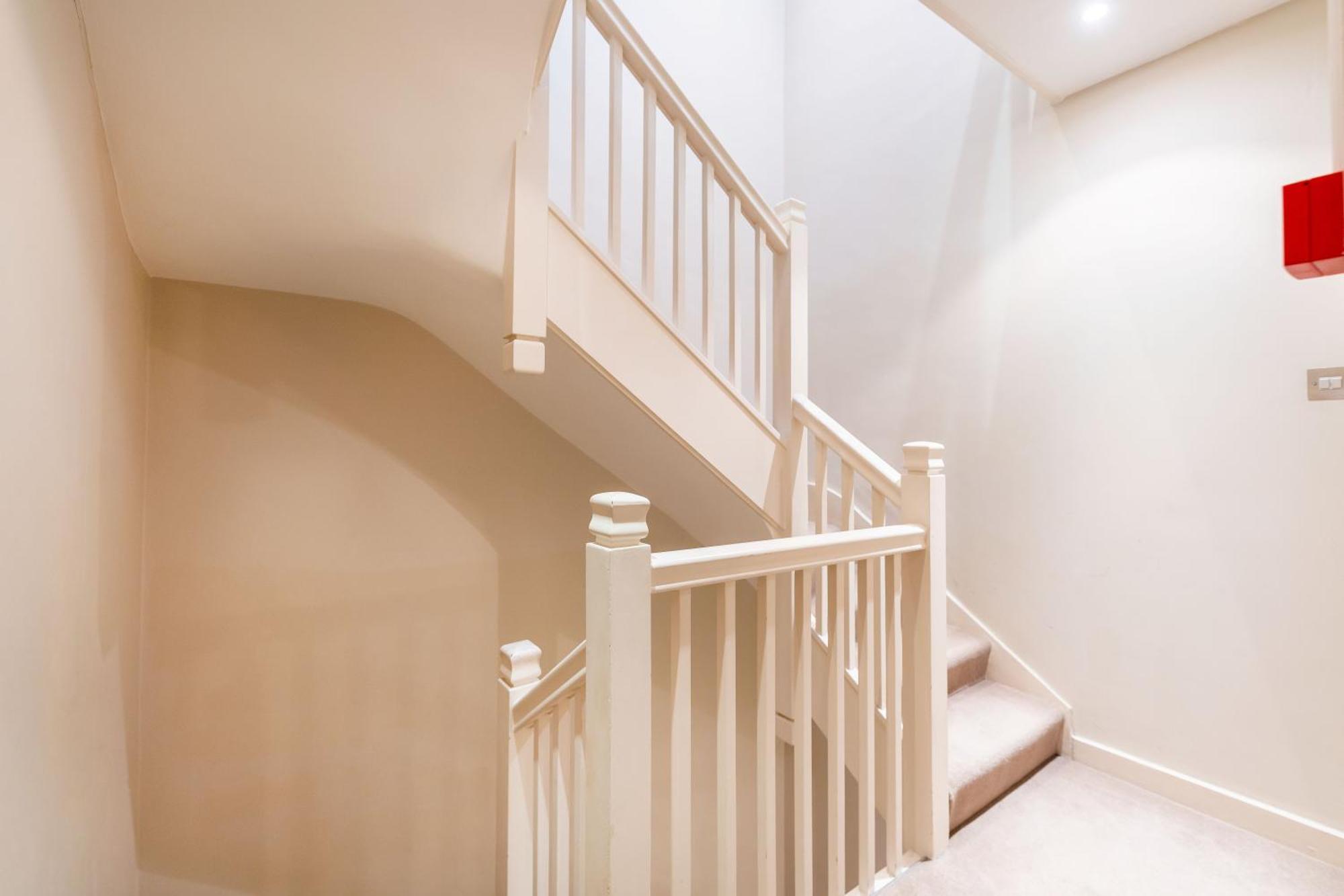 Luxury 6 Bedroom House In Southwick Street Appartamento