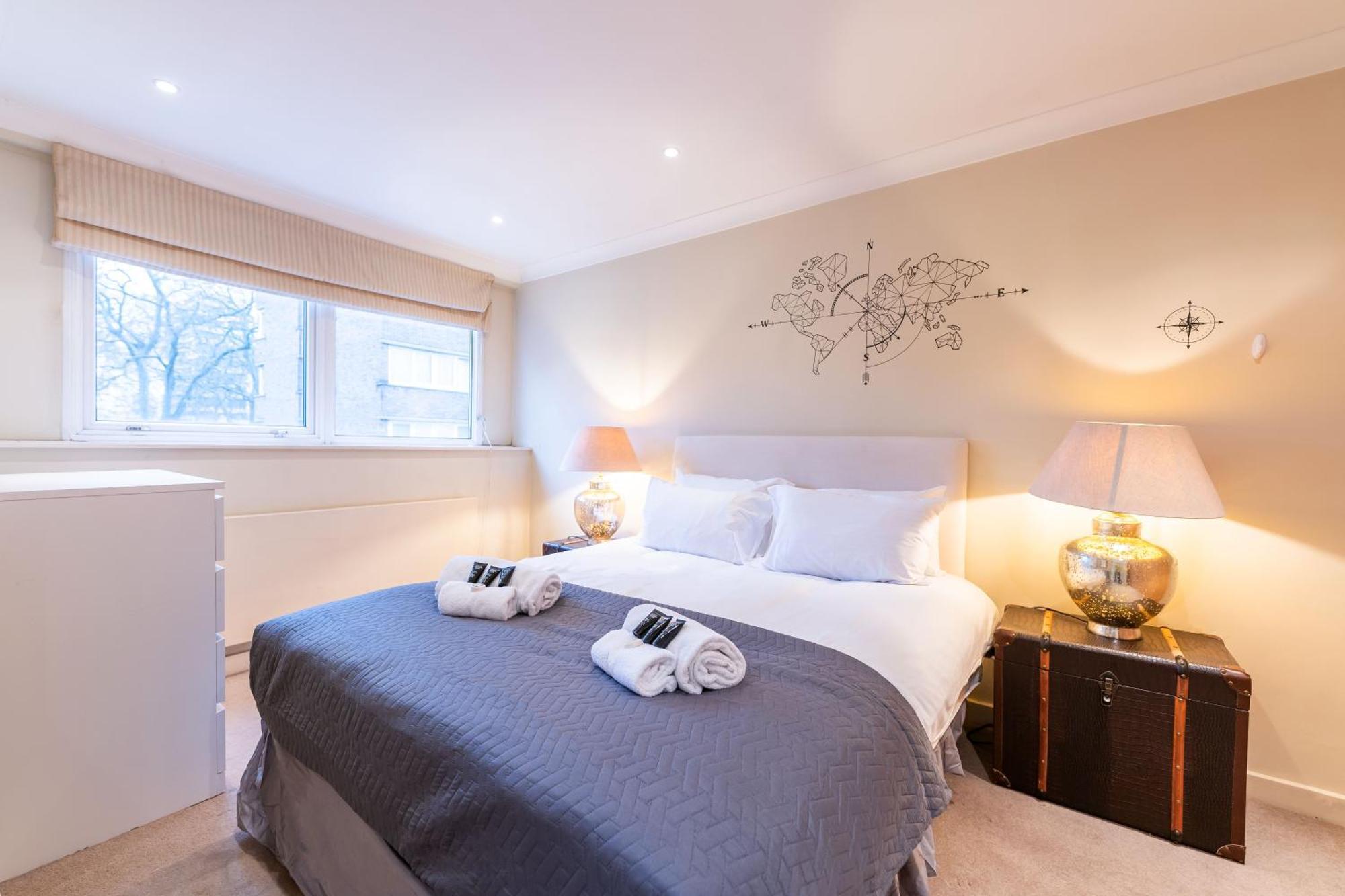 Luxury 6 Bedroom House In Southwick Street Londra