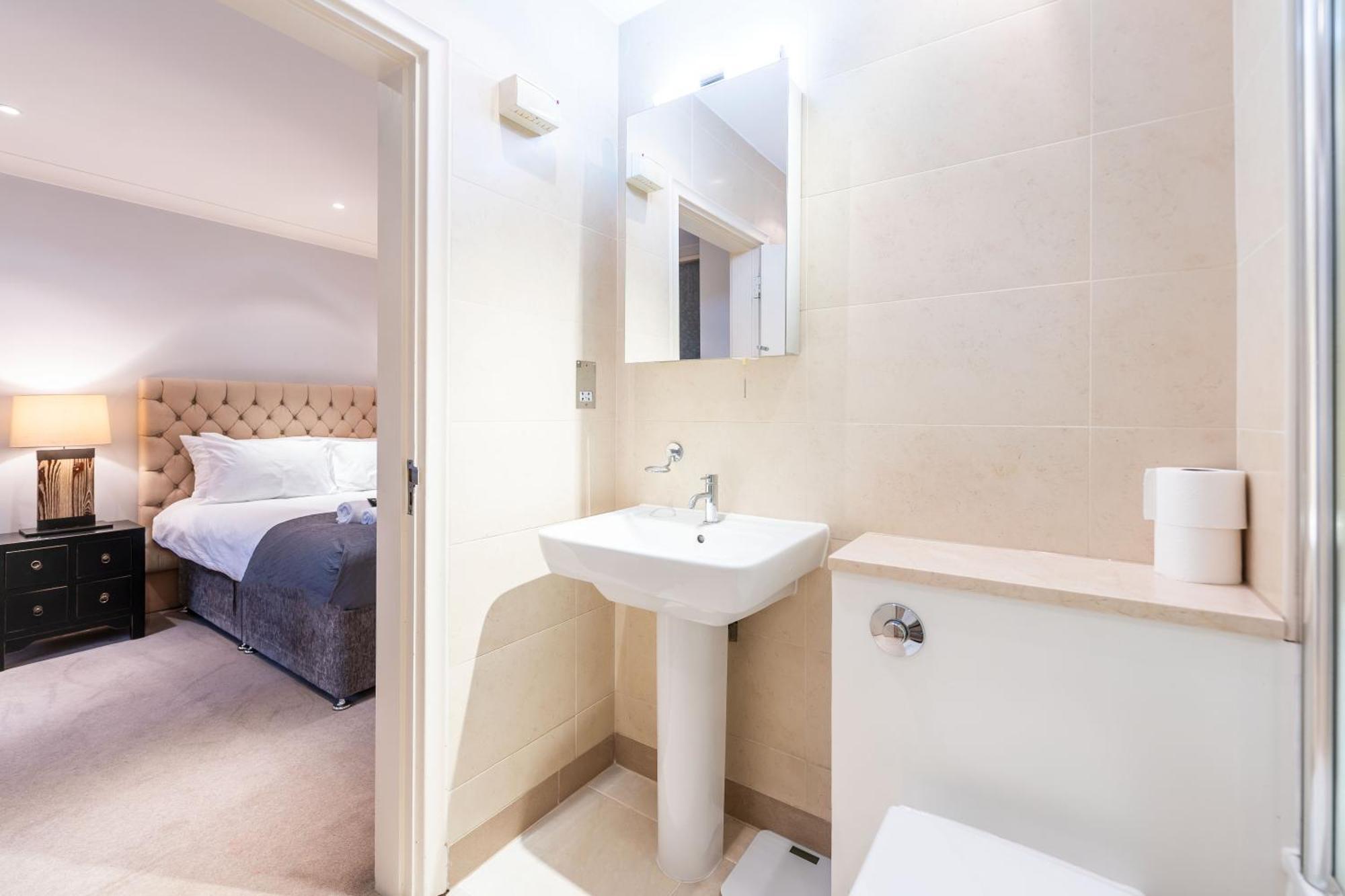 Appartamento Luxury 6 Bedroom House In Southwick Street *