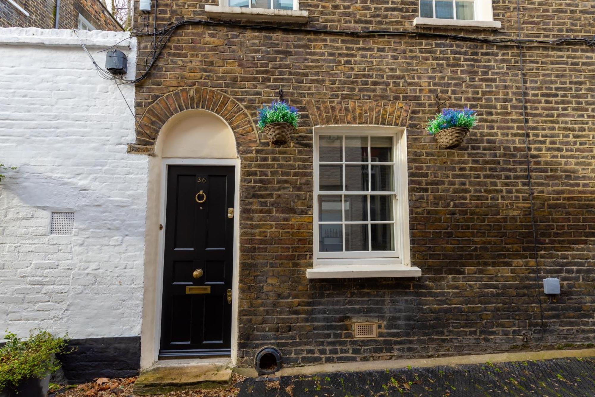 Entire Knightsbridge Mews House Ferienhaus