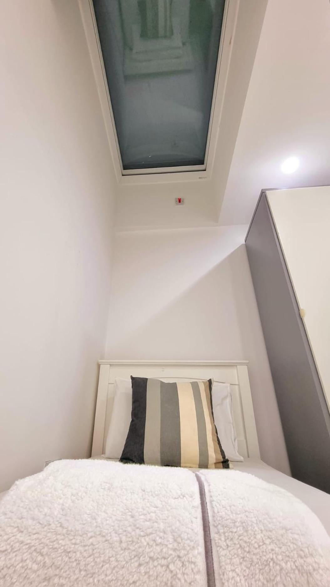 Brand New Flat Close To Turnpike Lane Tube Station *