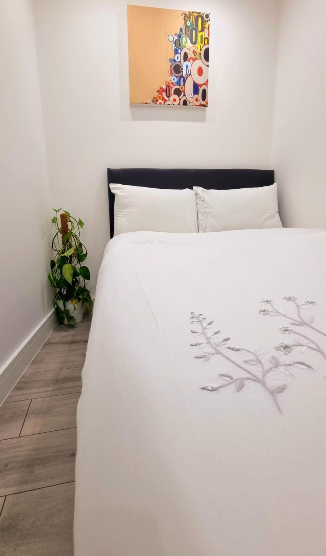 Apartment Brand New Flat Close To Turnpike Lane Tube Station London