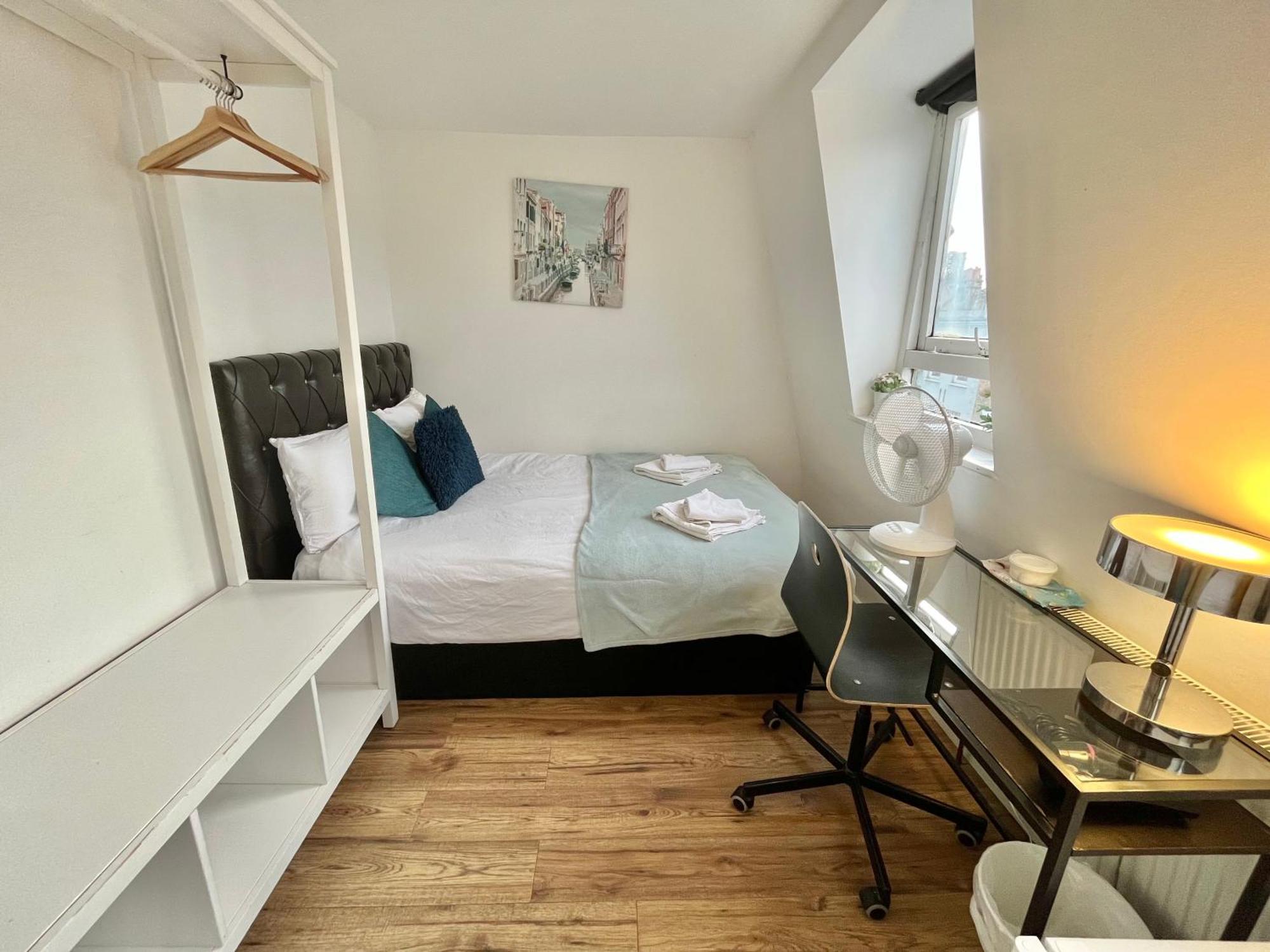 Kamilla's Zone-1 London