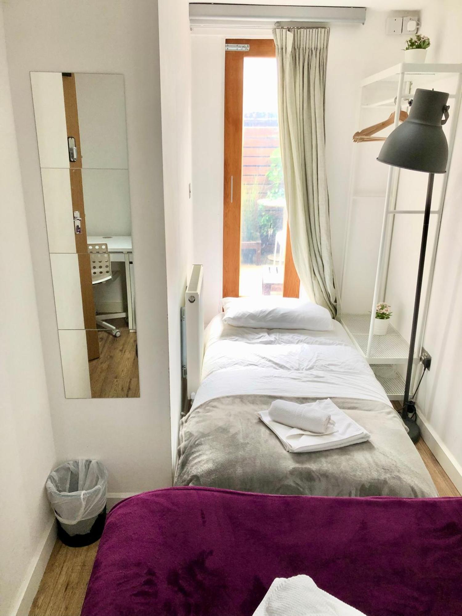 Kamilla's Zone-1 * London