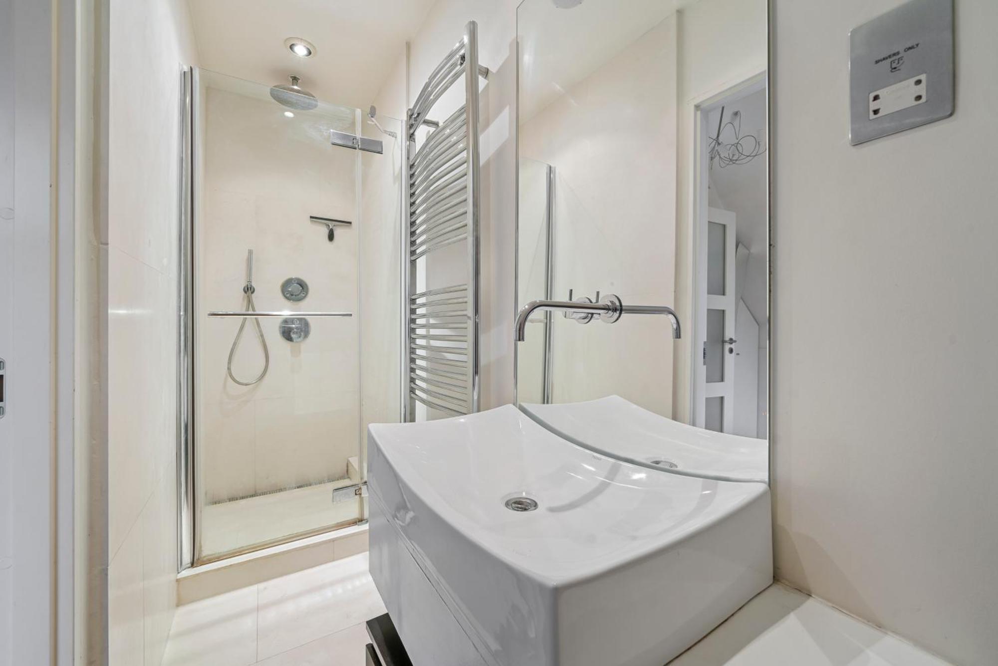 Lejlighed Glamorous 2br House, Outdoor Space & Free Parking London