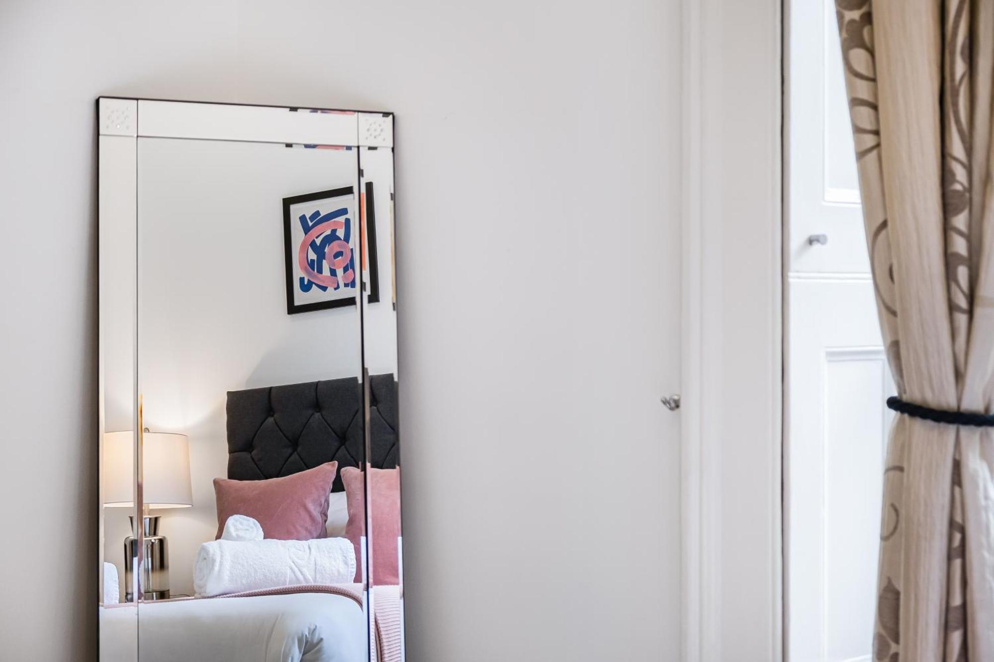 Welcome Mayfair Apartment