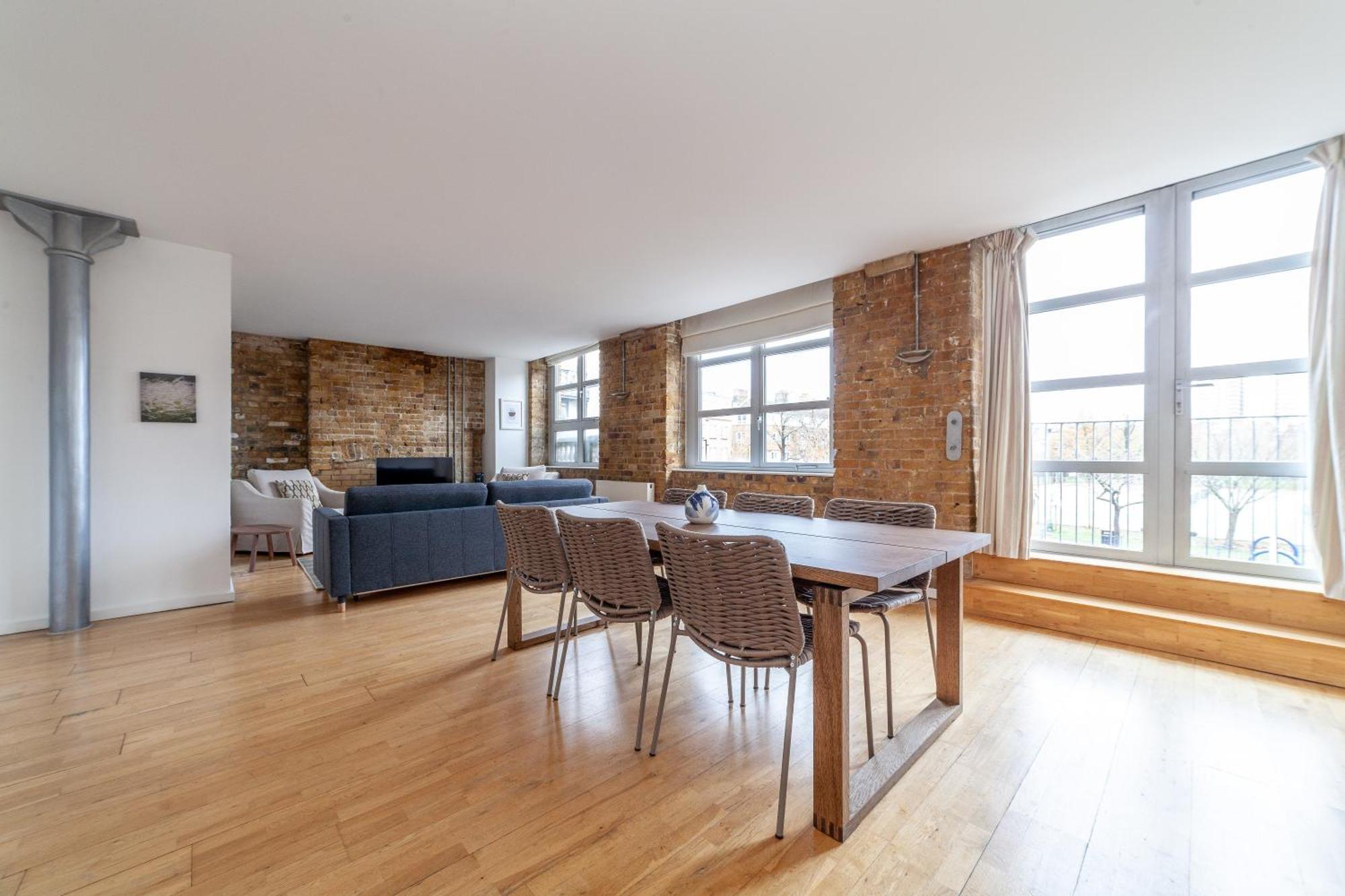 Appartamento Elegance & Chic Design - 2-bedroom Haven *