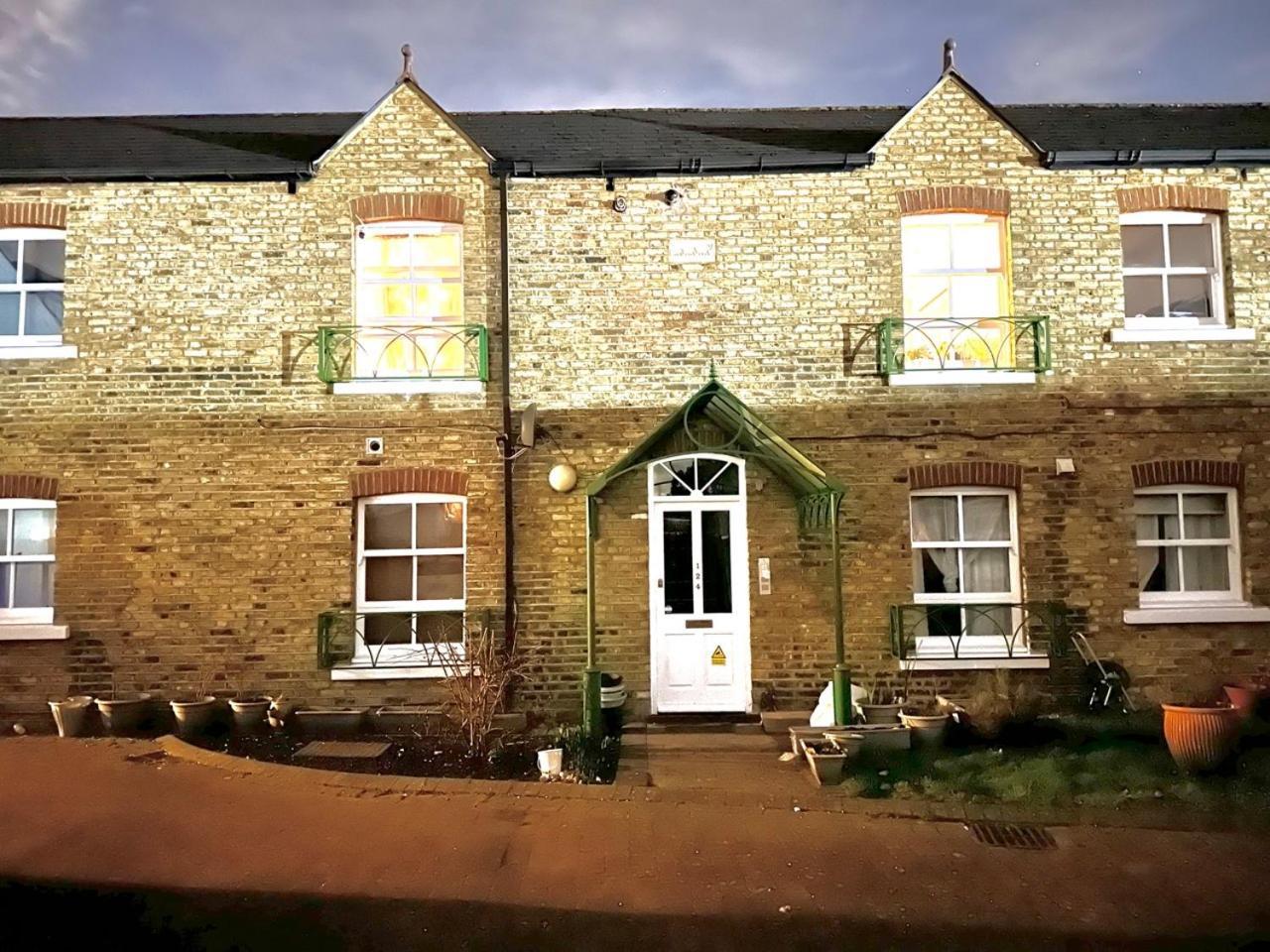 Appartement Wimbledon Elegance: 2-bedroom Retreat *