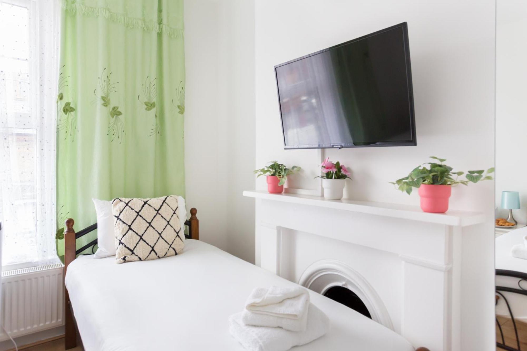 Wood Budget - Next To Mall & Metro Station - 10 Min To Center Casa vacanze *