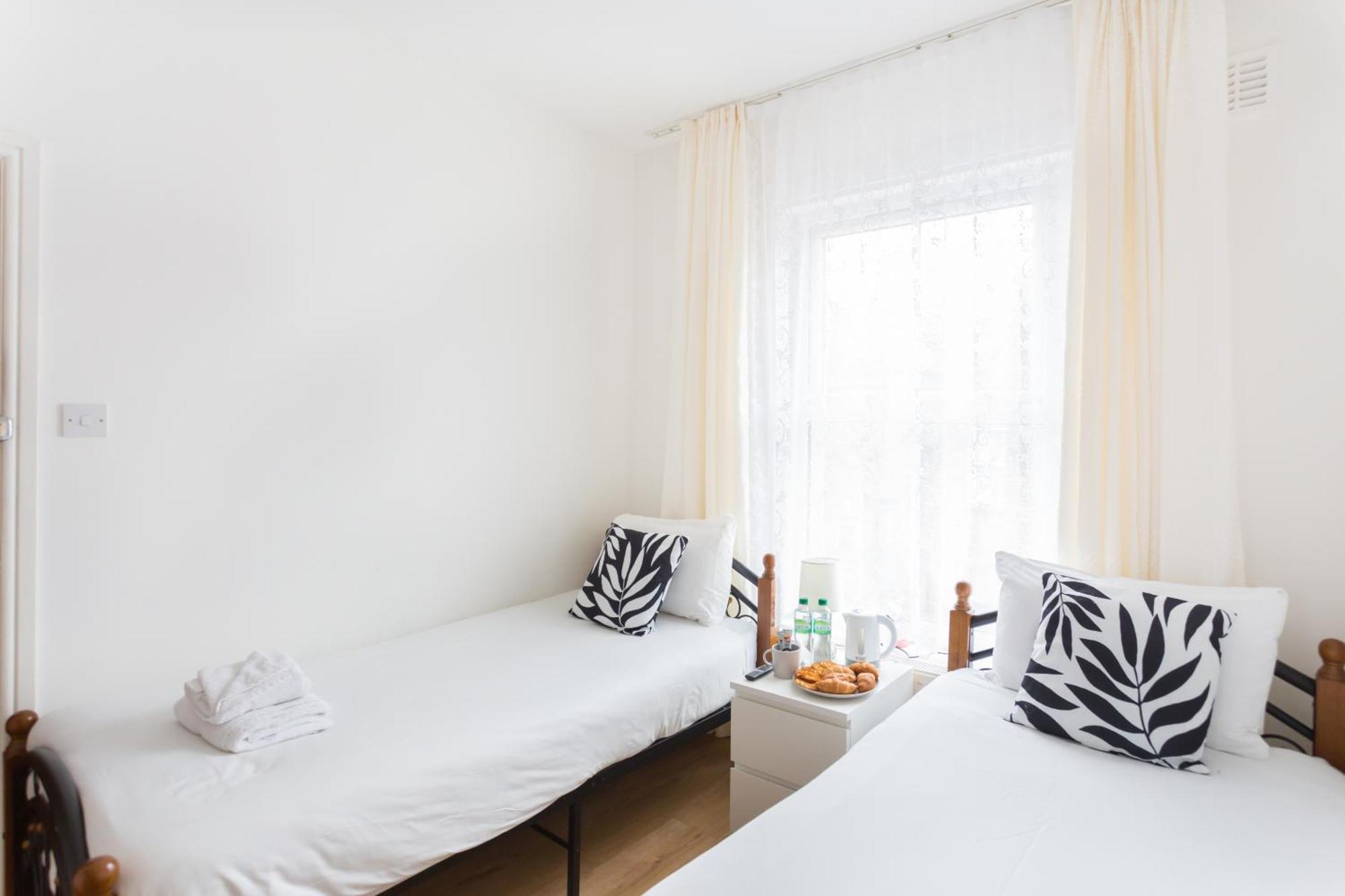 Casa vacanze Wood Budget - Next To Mall & Metro Station - 10 Min To Center Londra