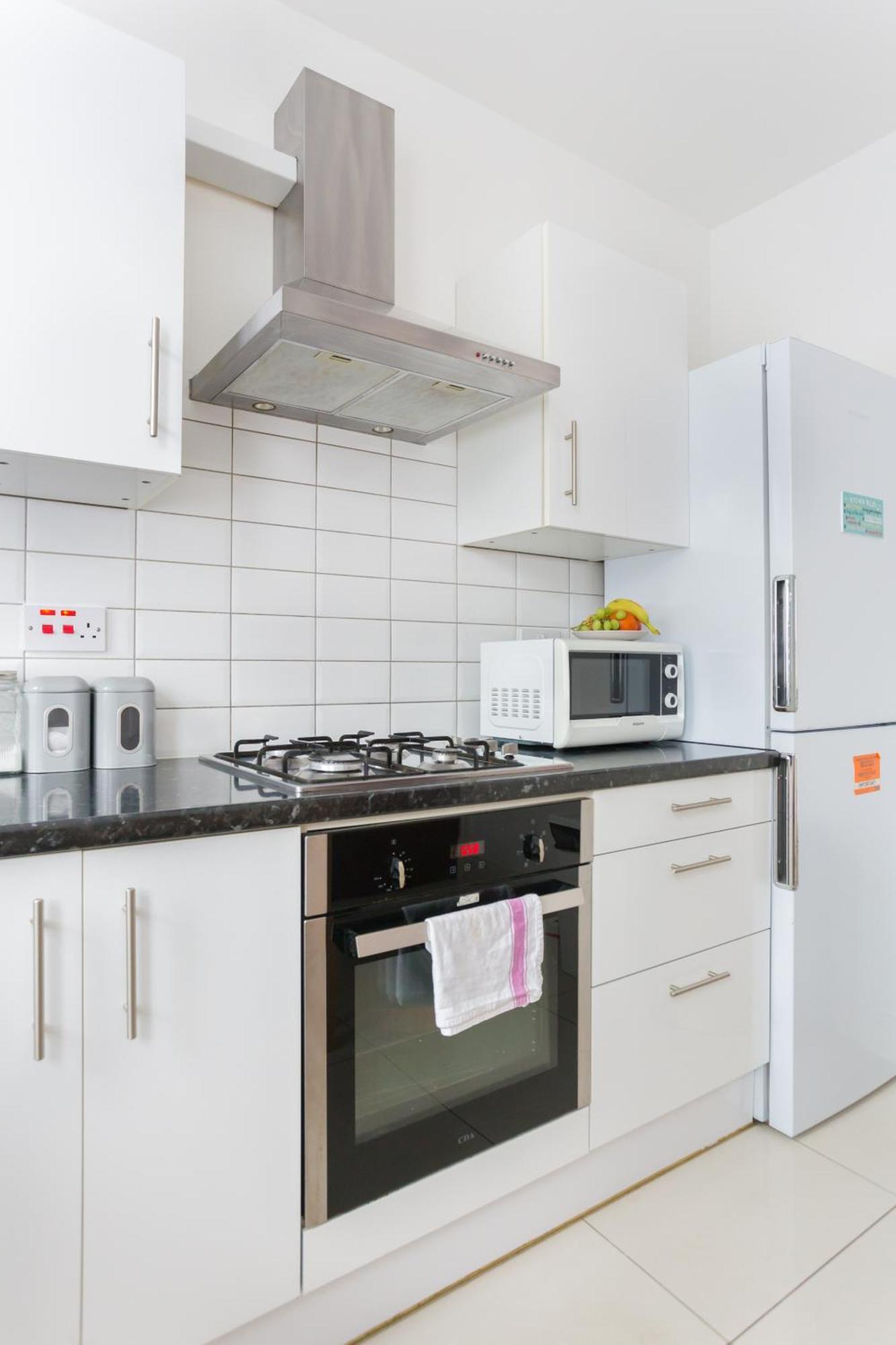 Wood Budget - Next To Mall & Metro Station - 10 Min To Center Casa vacanze *