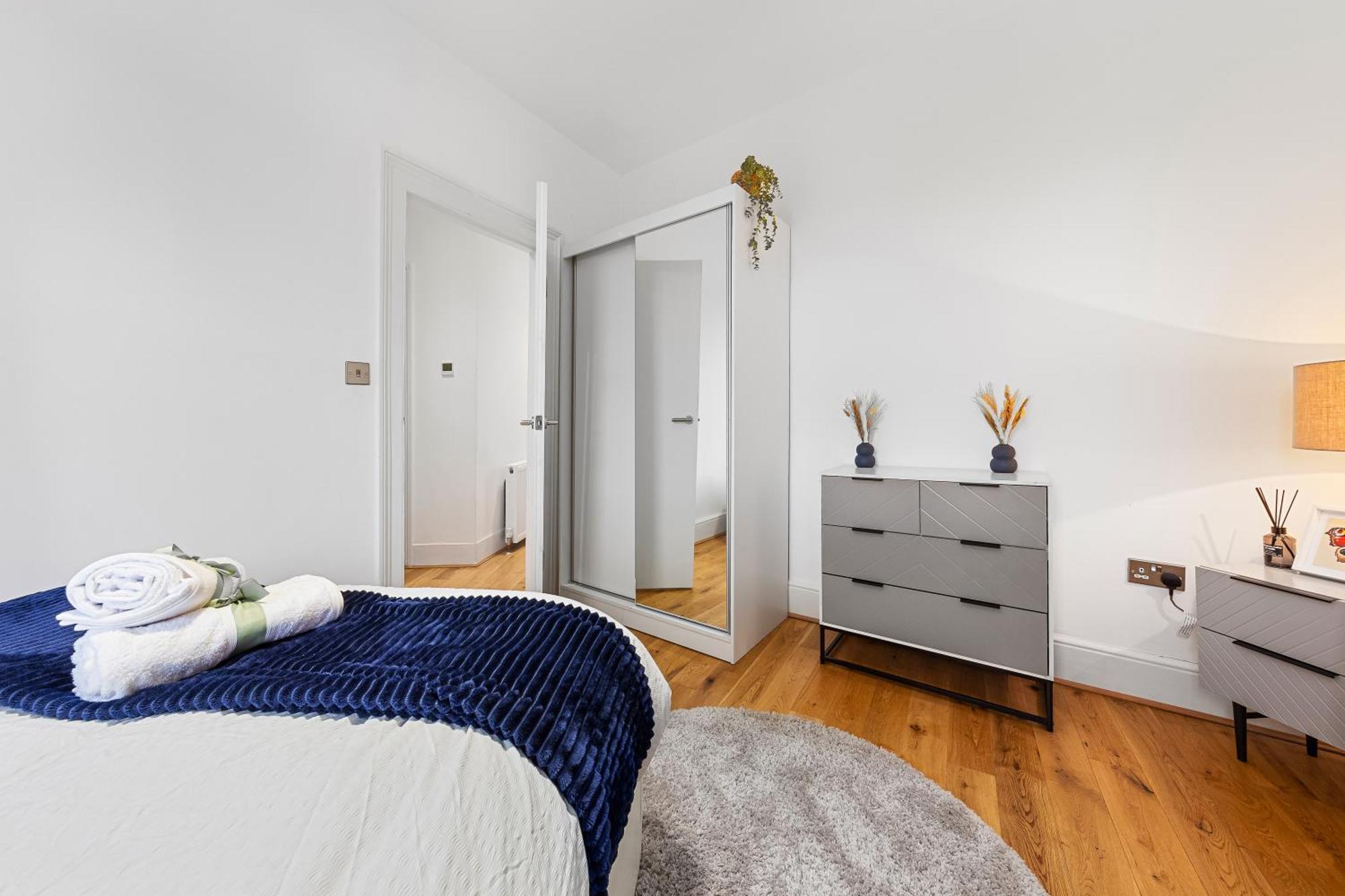 Stylish 3 Bedroom Serviced In Kings Cross Appartamento