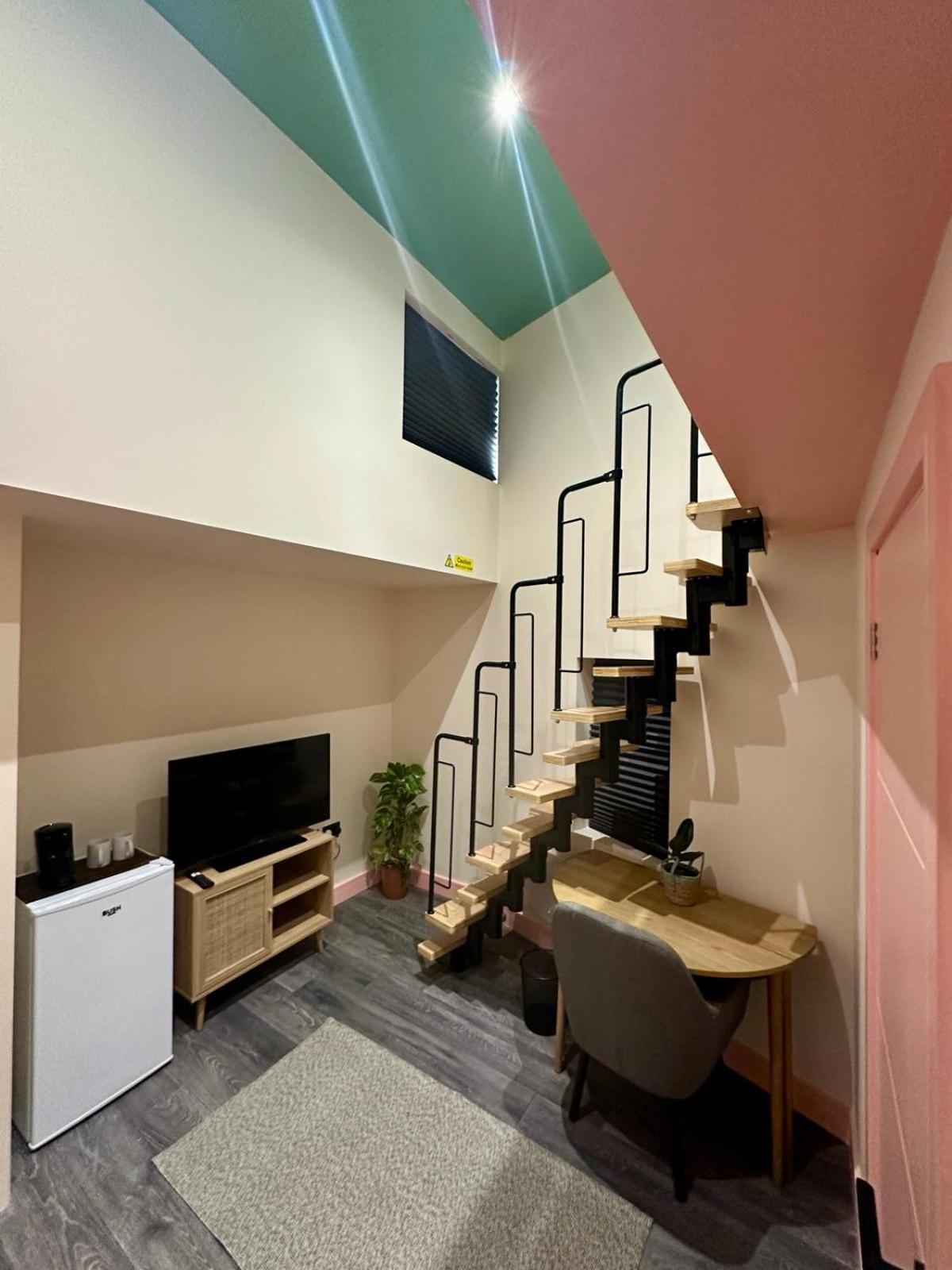 Cozy En-suite Loft In Trendy Local Pensionat London