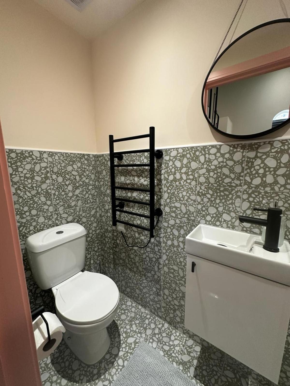 Pensionat Cozy En-suite Loft In Trendy Local London