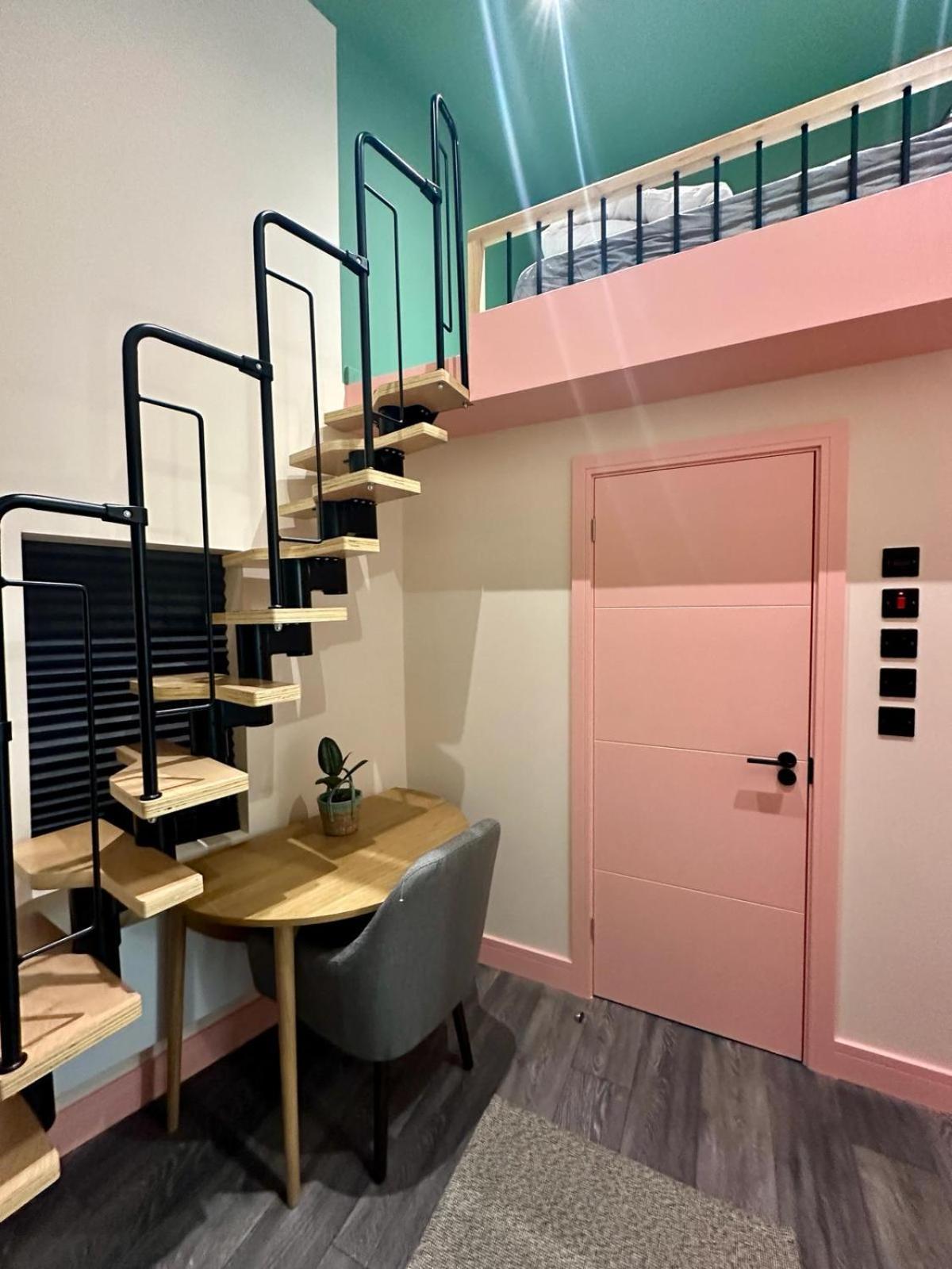 Pensionat Cozy En-suite Loft In Trendy Local