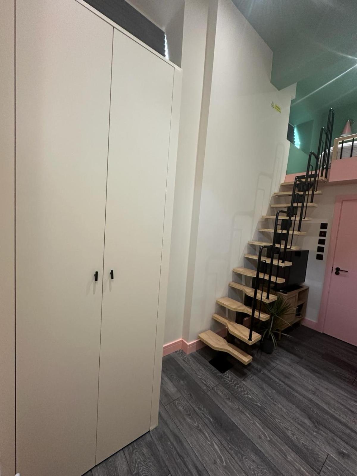 Pensionat Cozy En-suite Loft In Trendy Local