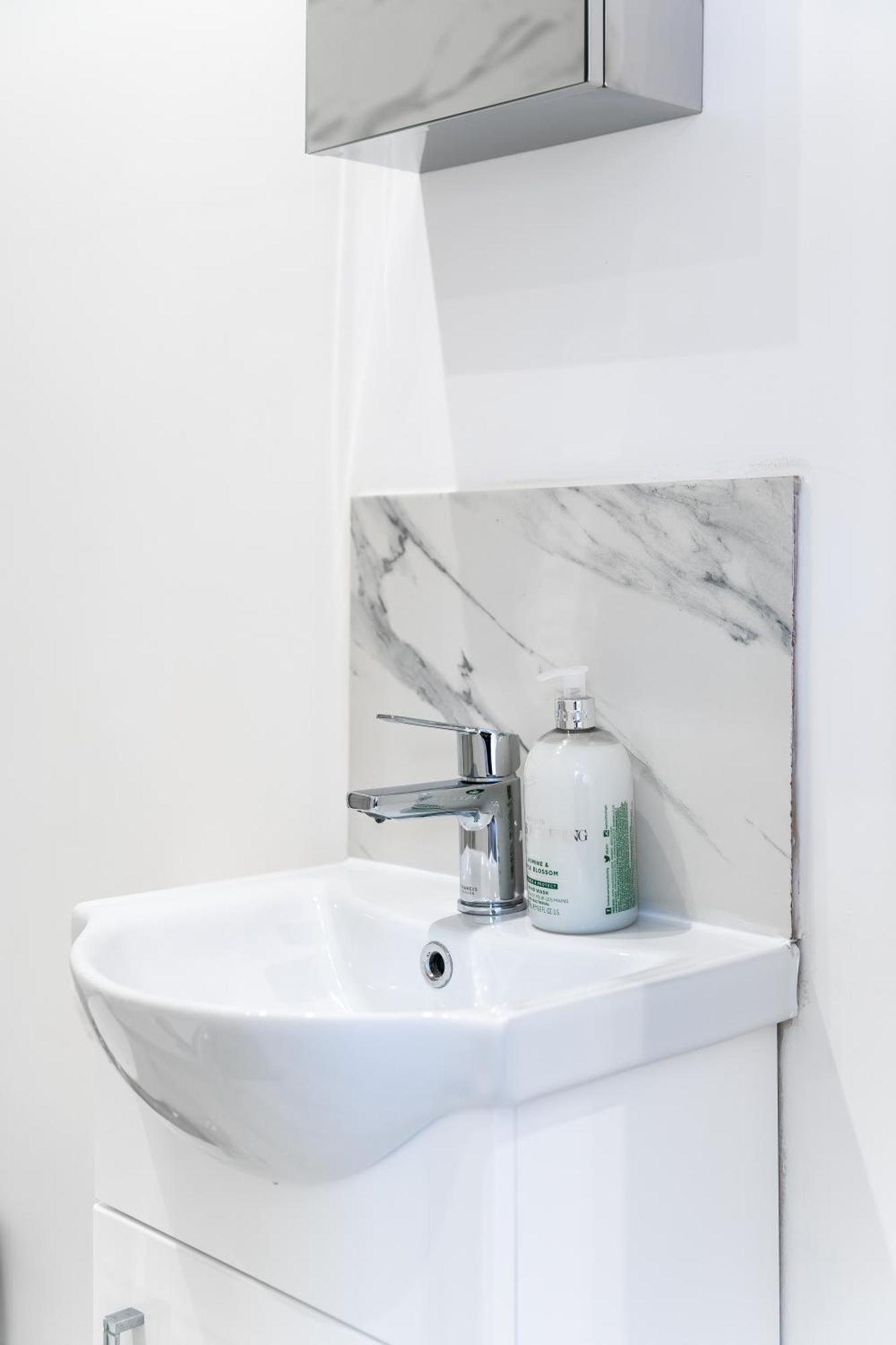 Modern Studio By Livestay Short Lets & Serviced Affittacamere Londra