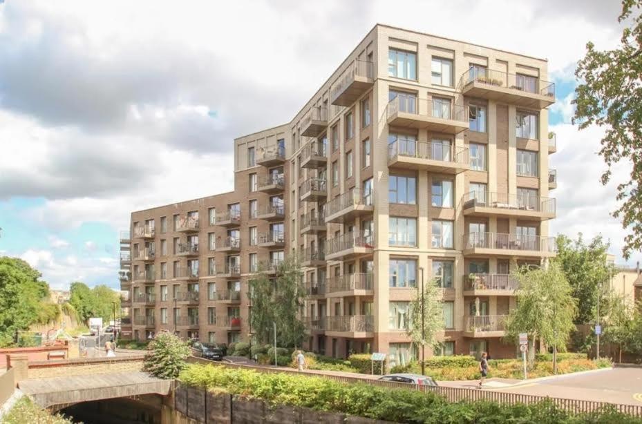 Apartment One Bedroom Serviced In Catford Close To Lewisham - Perfect For Long Stay, Business, Leisure And Relocations *