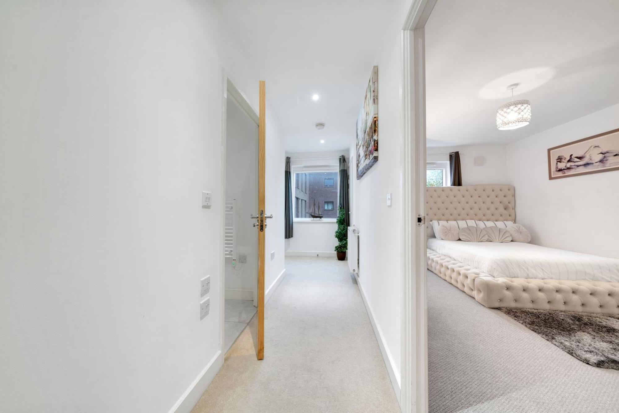 One Bedroom Serviced In Catford Close To Lewisham - Perfect For Long Stay, Business, Leisure And Relocations * Londen