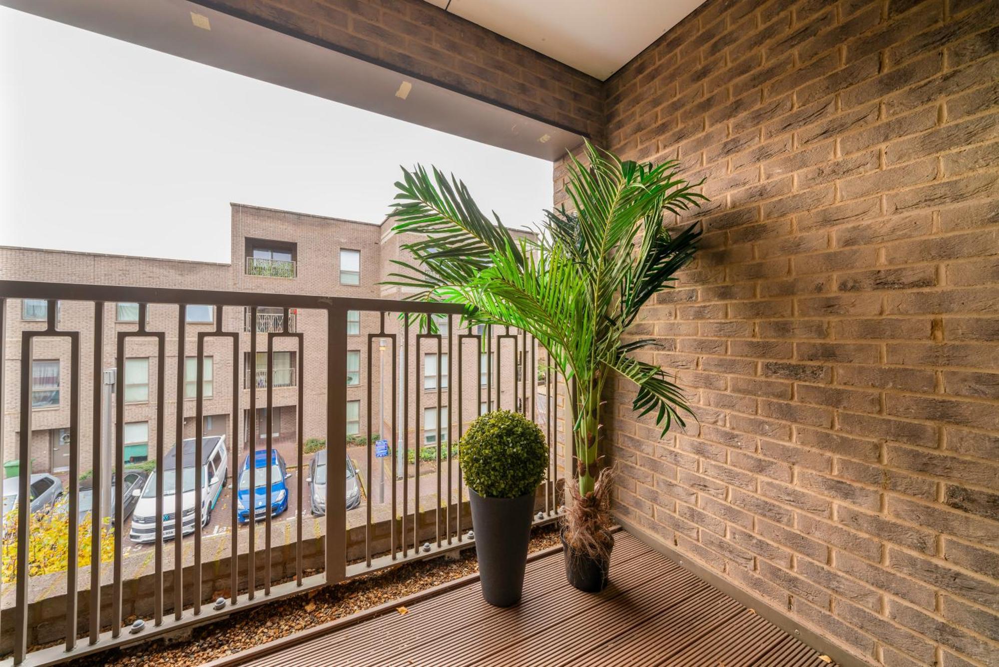 Apartment One Bedroom Serviced In Catford Close To Lewisham - Perfect For Long Stay, Business, Leisure And Relocations London