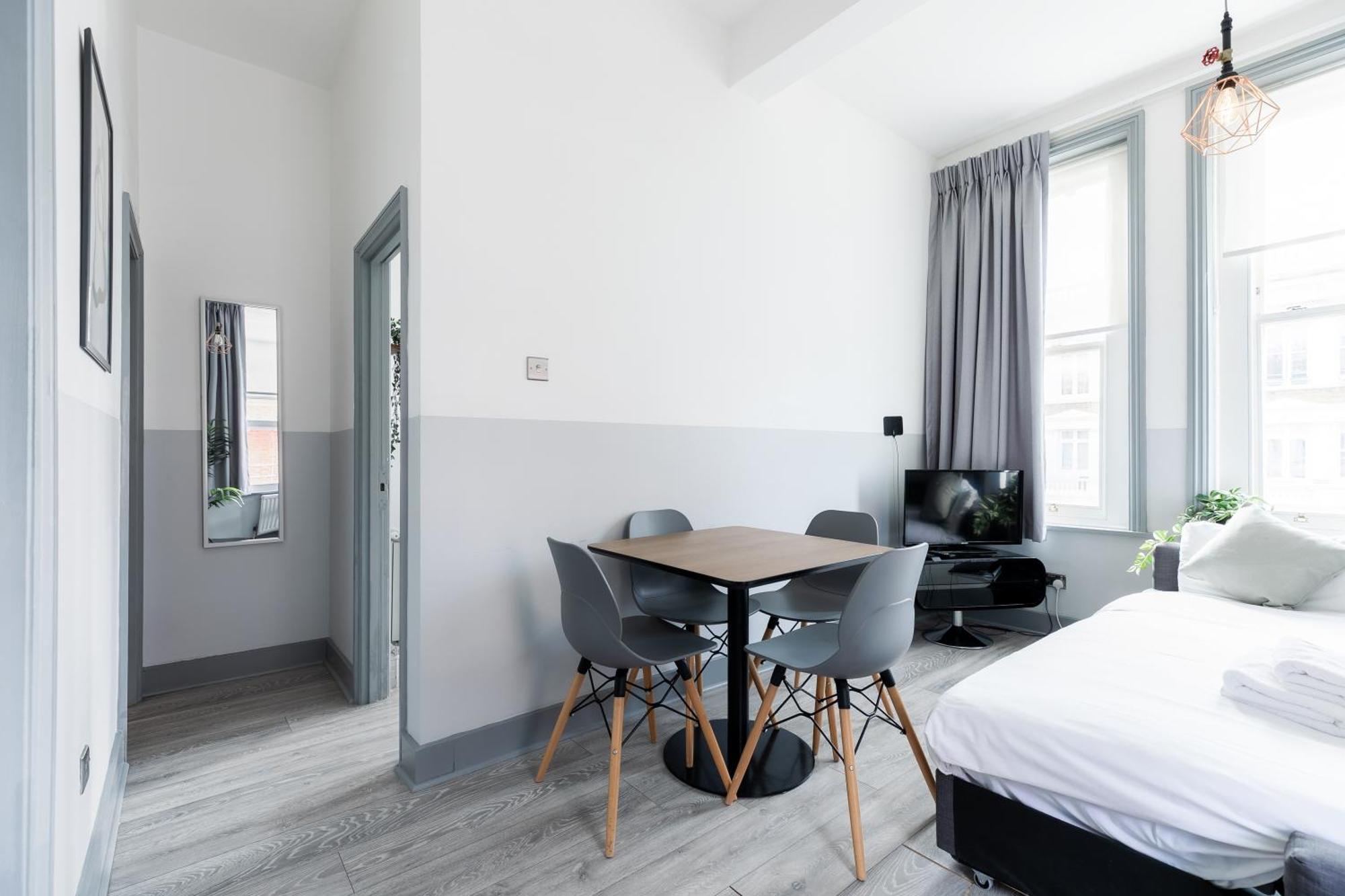 Modern Kensington *
