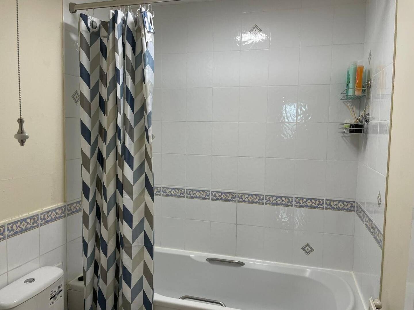 4min Walk Uni Of East 1br * London
