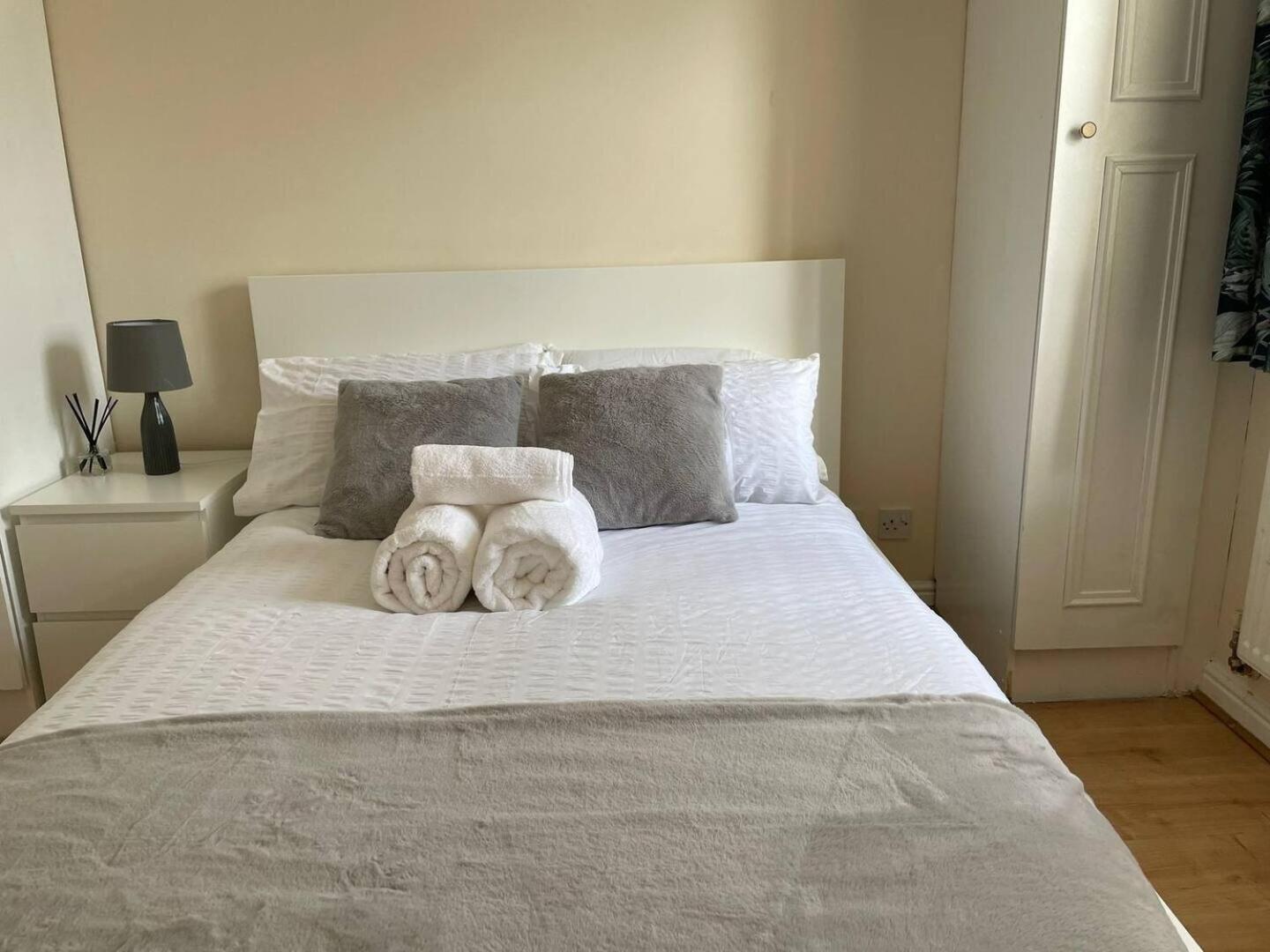 4min Walk Uni Of East 1br London