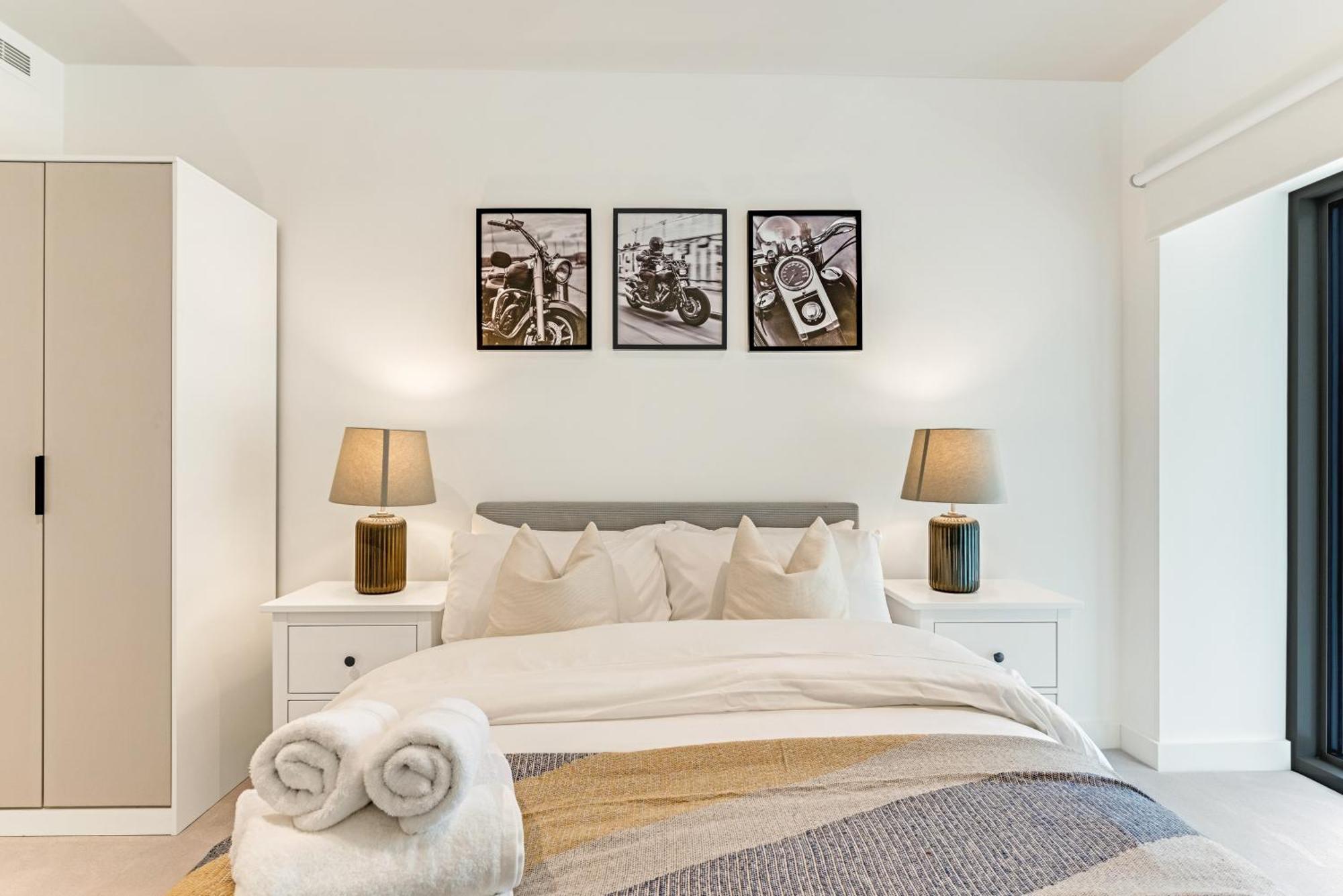 Khayat Homes - The Great Escape - 3 Bed Luxury Londen