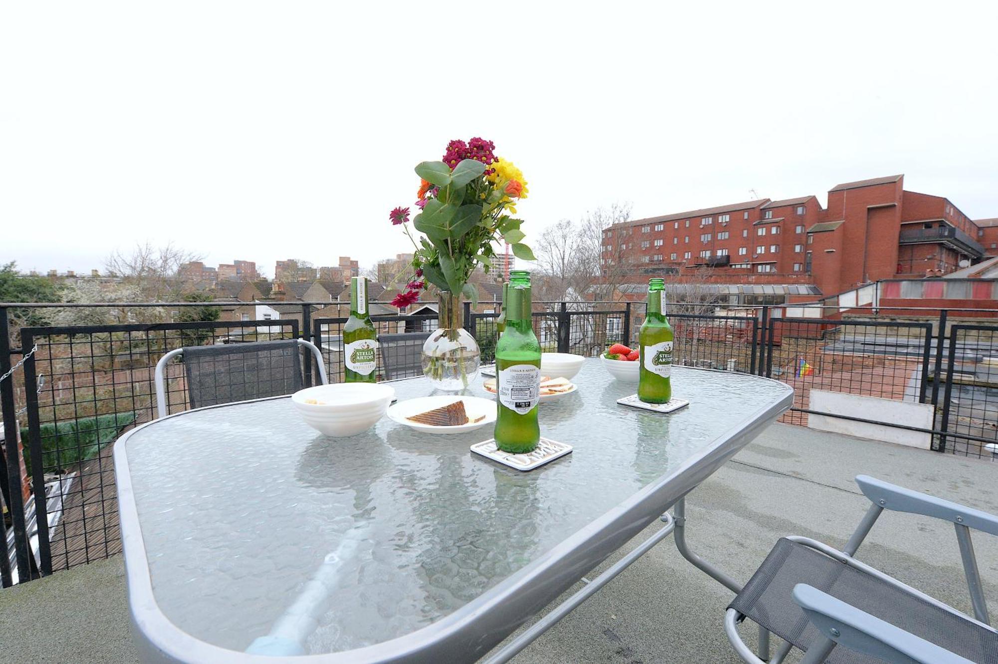 Appartement 2 Bedroom Flat In Wood Piccadilly Line