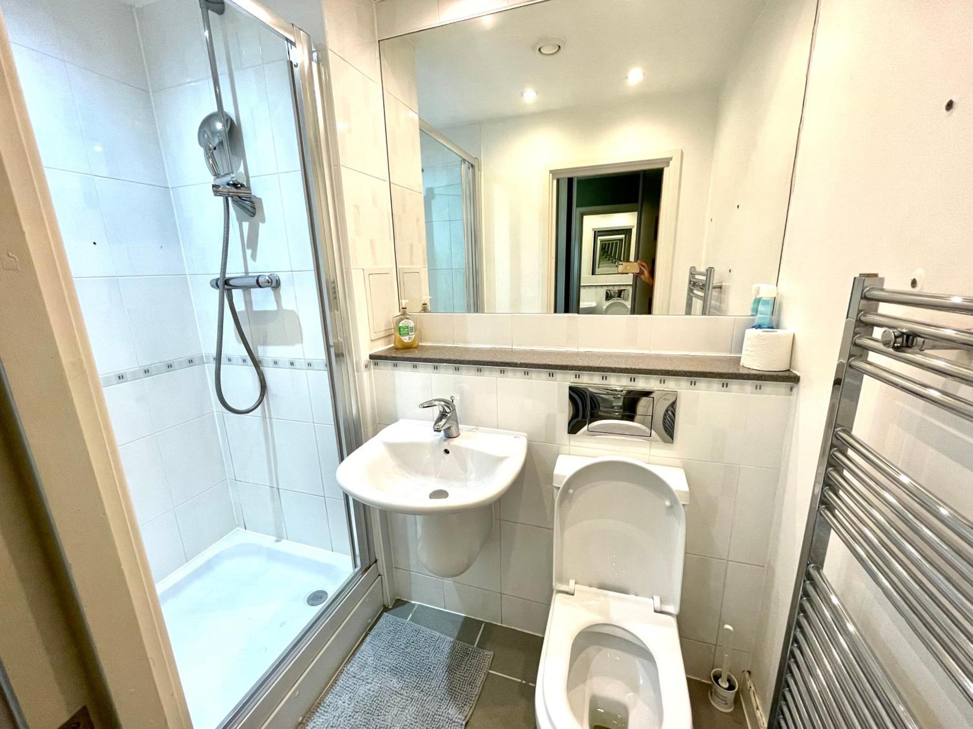 Appartamento Contractors And Relocation Multiple