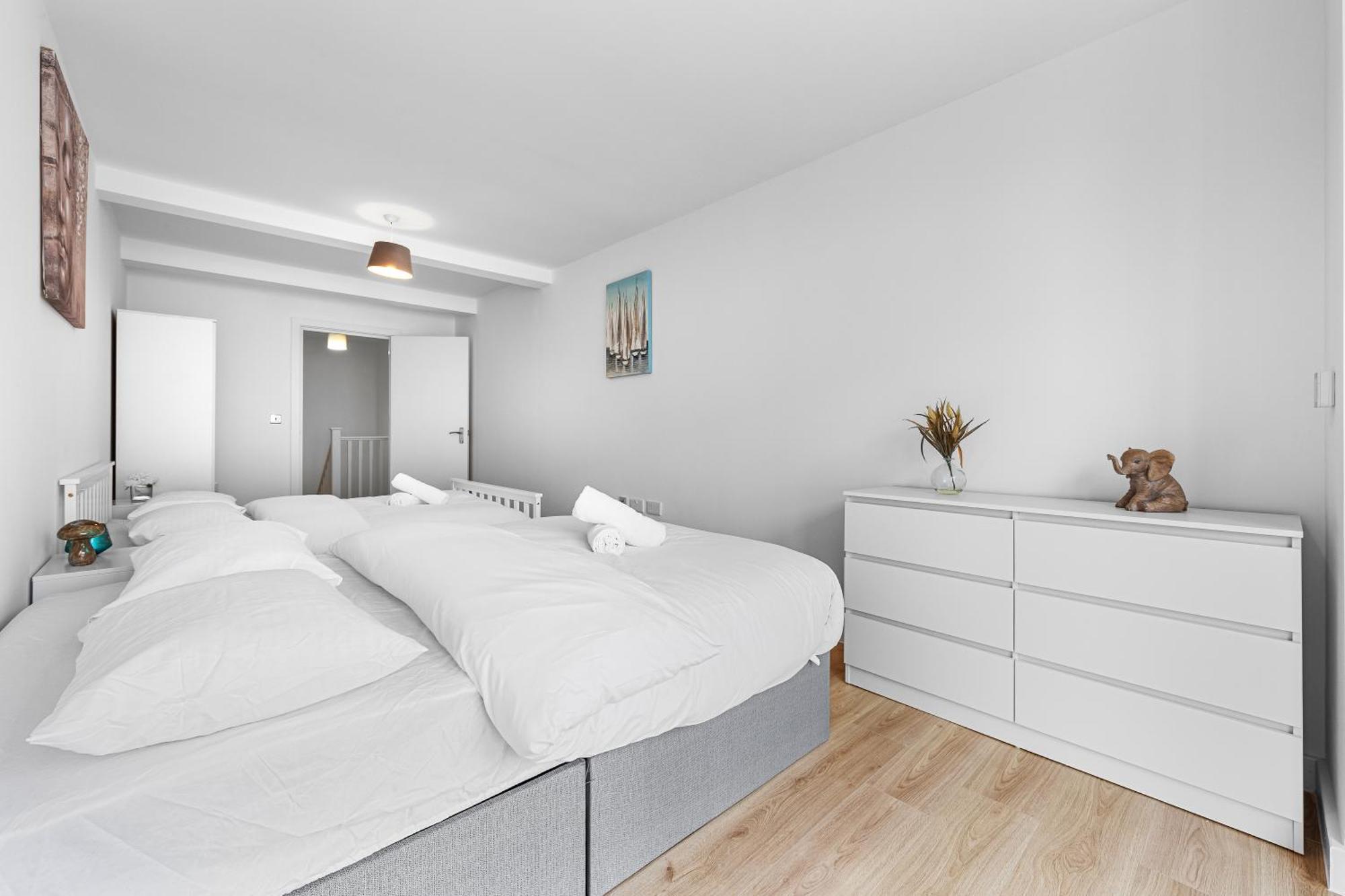 3 Bedroom Sleep12 In Mr2 Apartment London