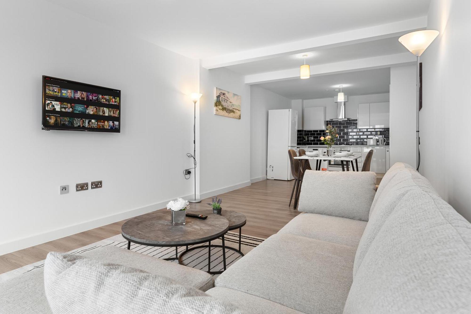 Apartment 3 Bedroom Sleep12 In Mr2 *