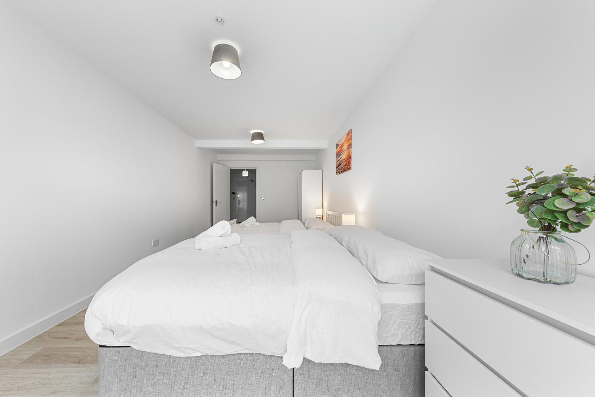 3 Bedroom Sleep12 In Mr2 Apartment London