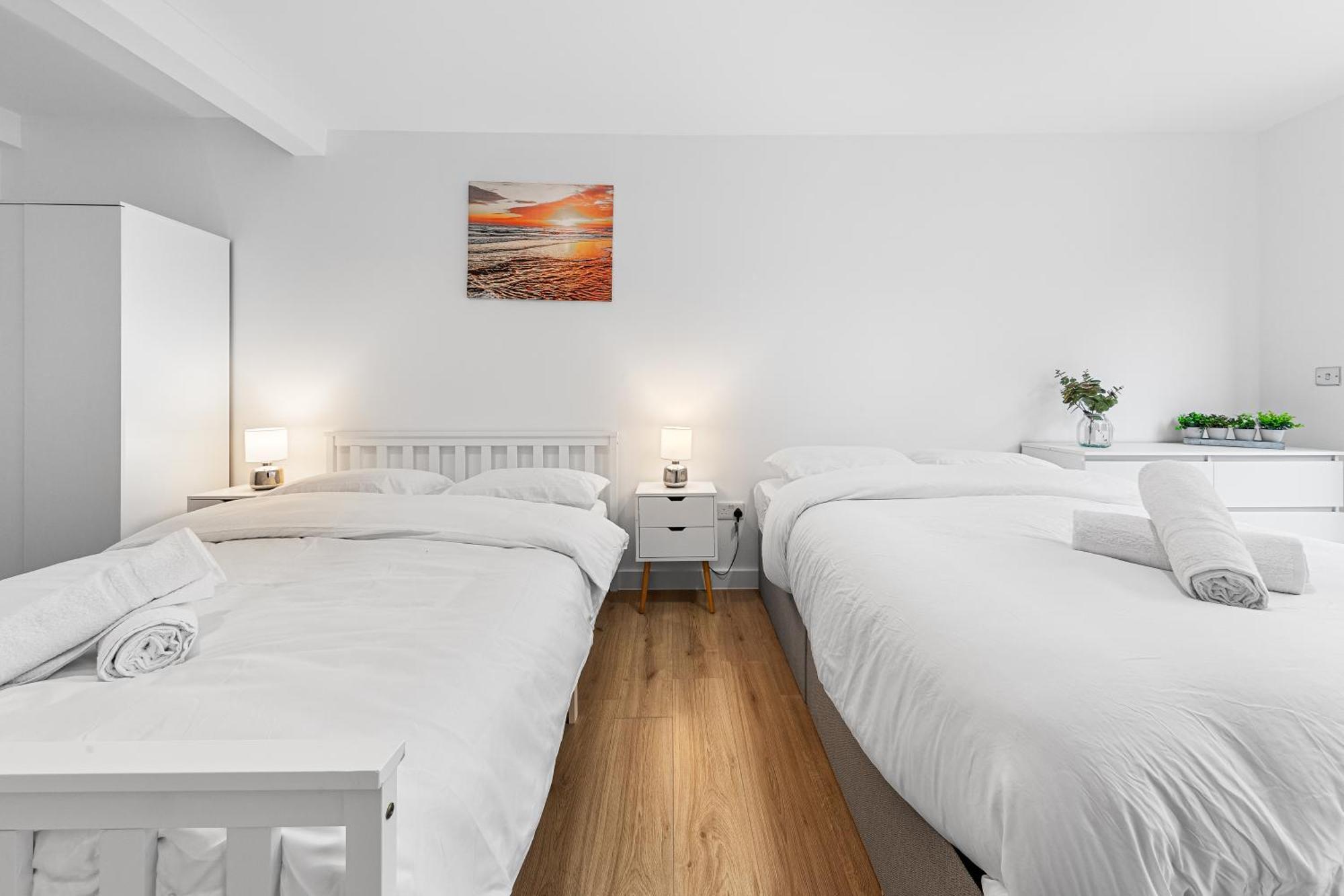 3 Bedroom Sleep12 In Mr2 Apartment London