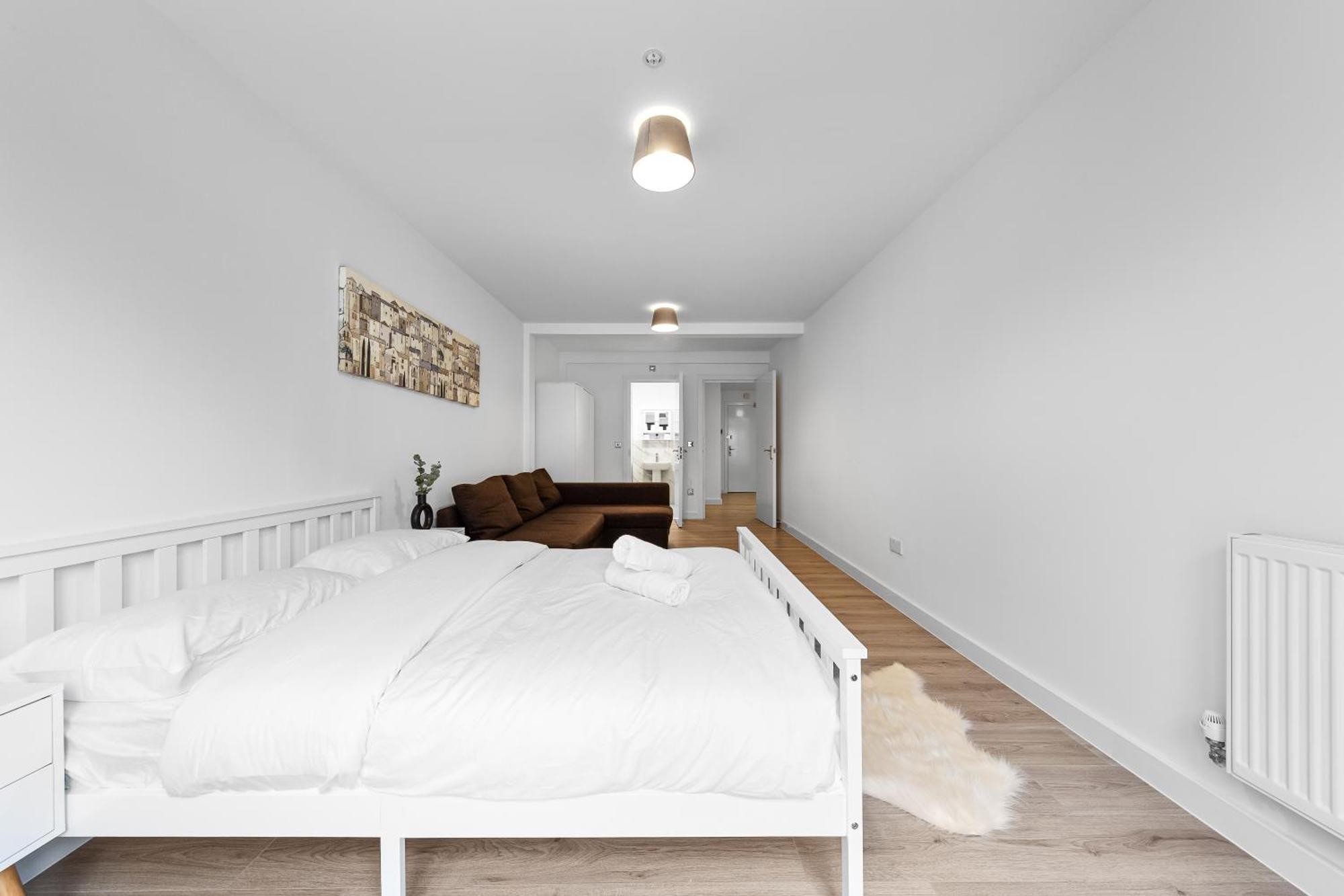 Apartment 3 Bedroom Sleep12 In Mr2 London