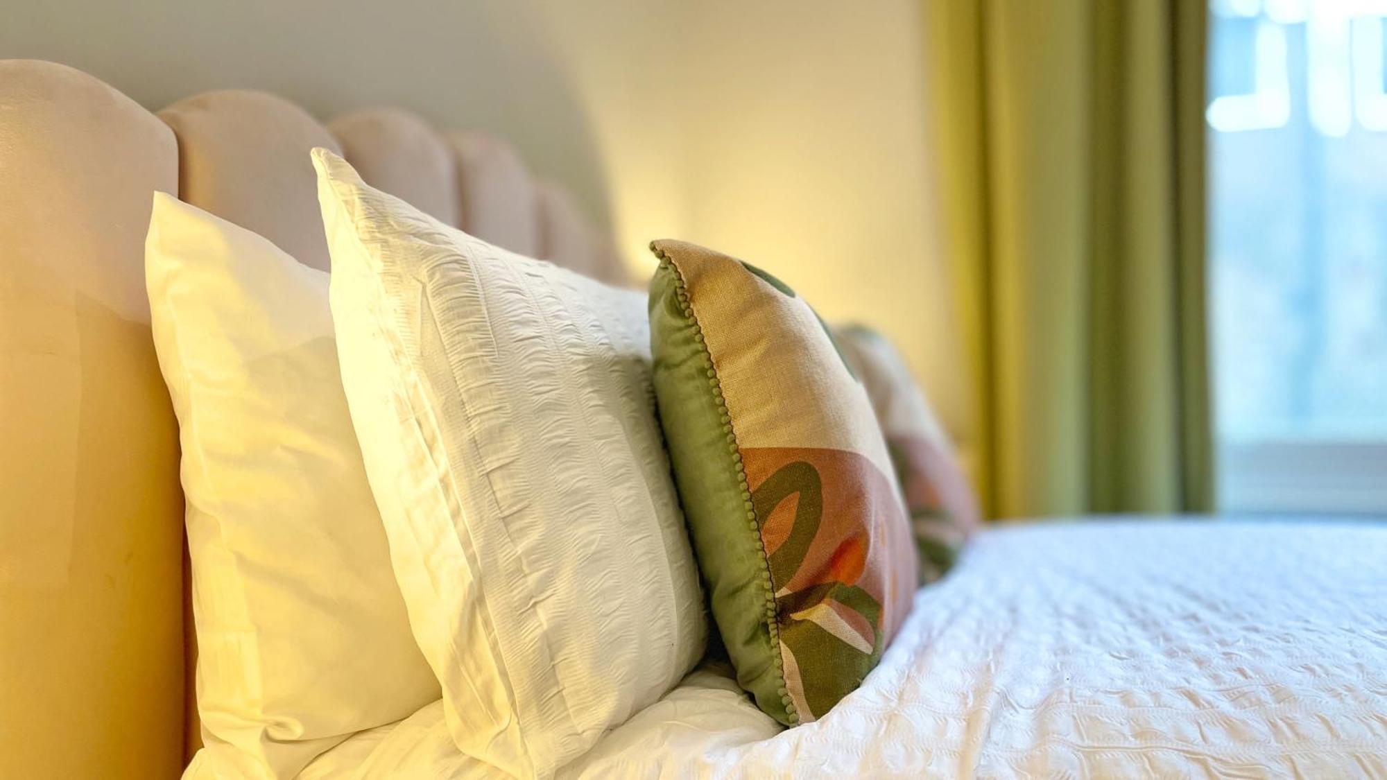 Bright & Spacious West Gem London