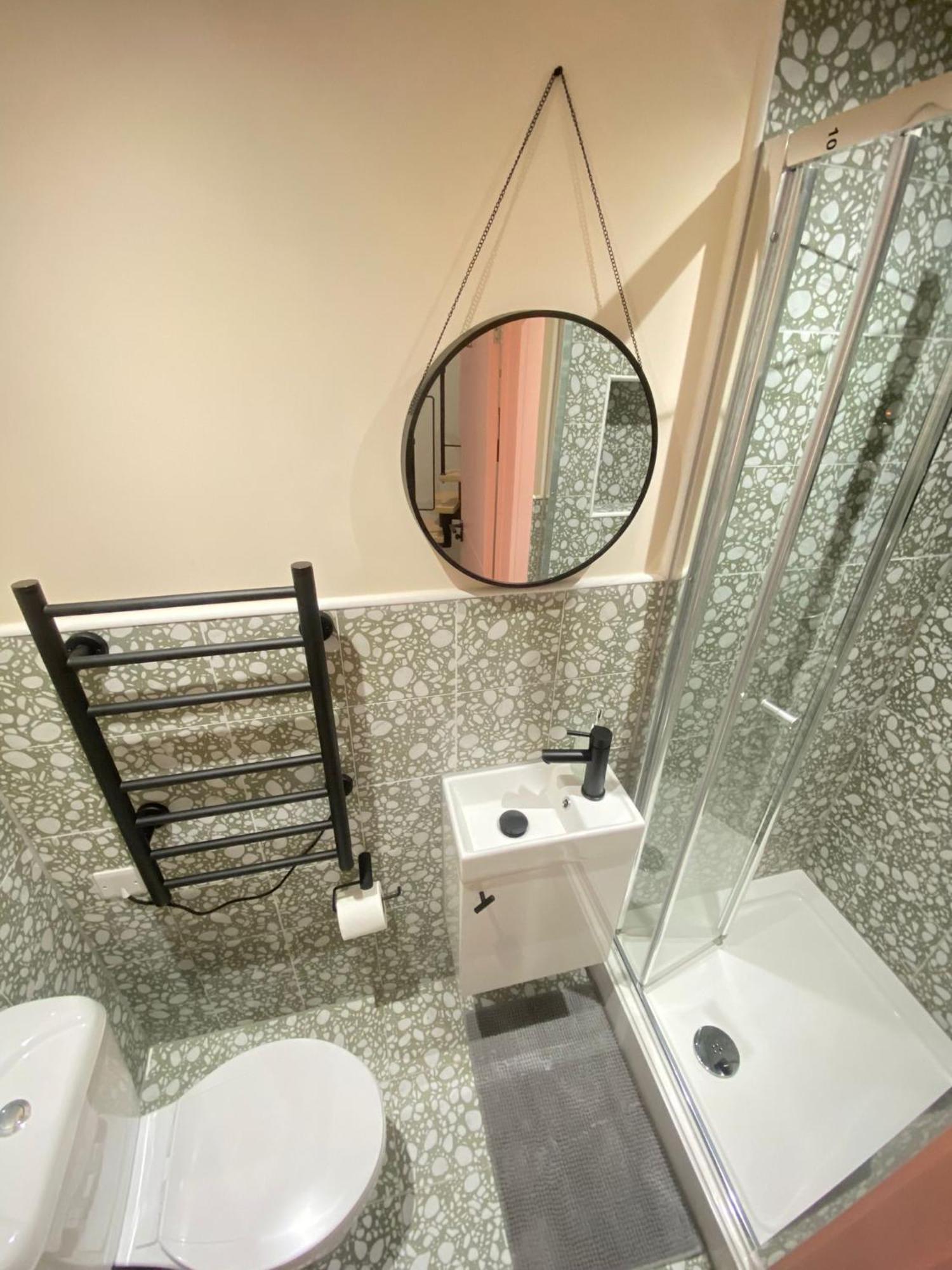 Pensionat Cozy En-suite Loft In Trendy Local