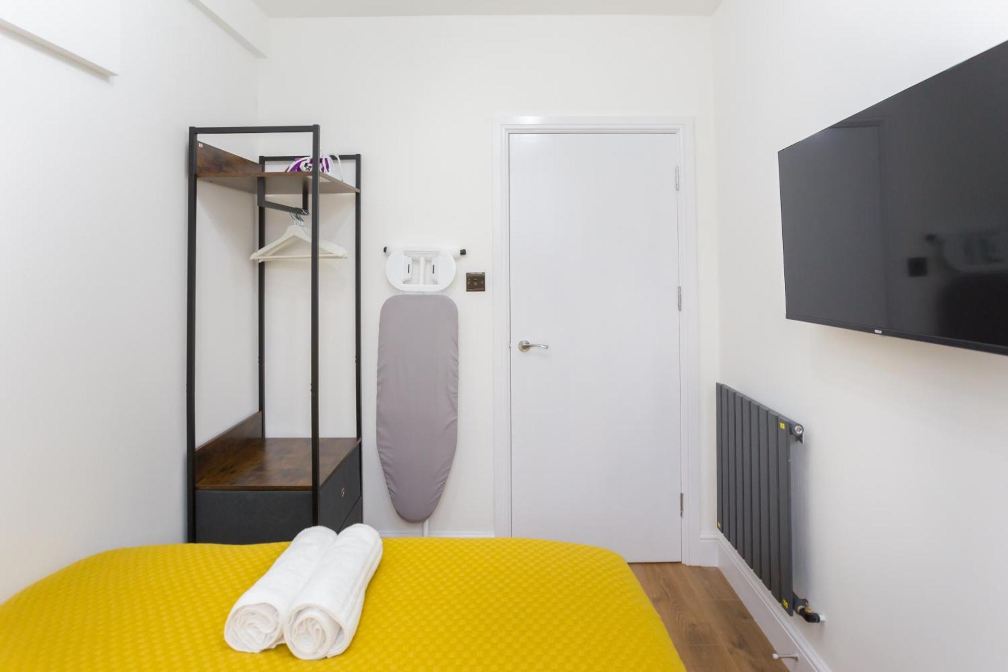 Lejlighed Centre One Bedroom Next To Station, Newly Renovated