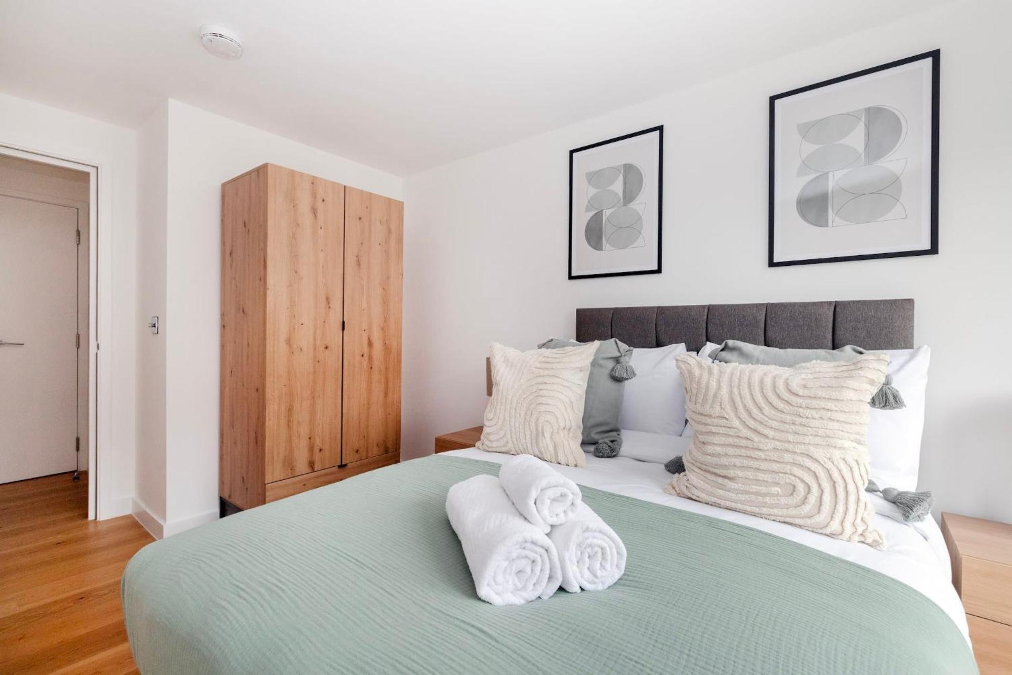 Fitzrovia & Soho - 2br With Balcony - Cityapartmentstay * Londra