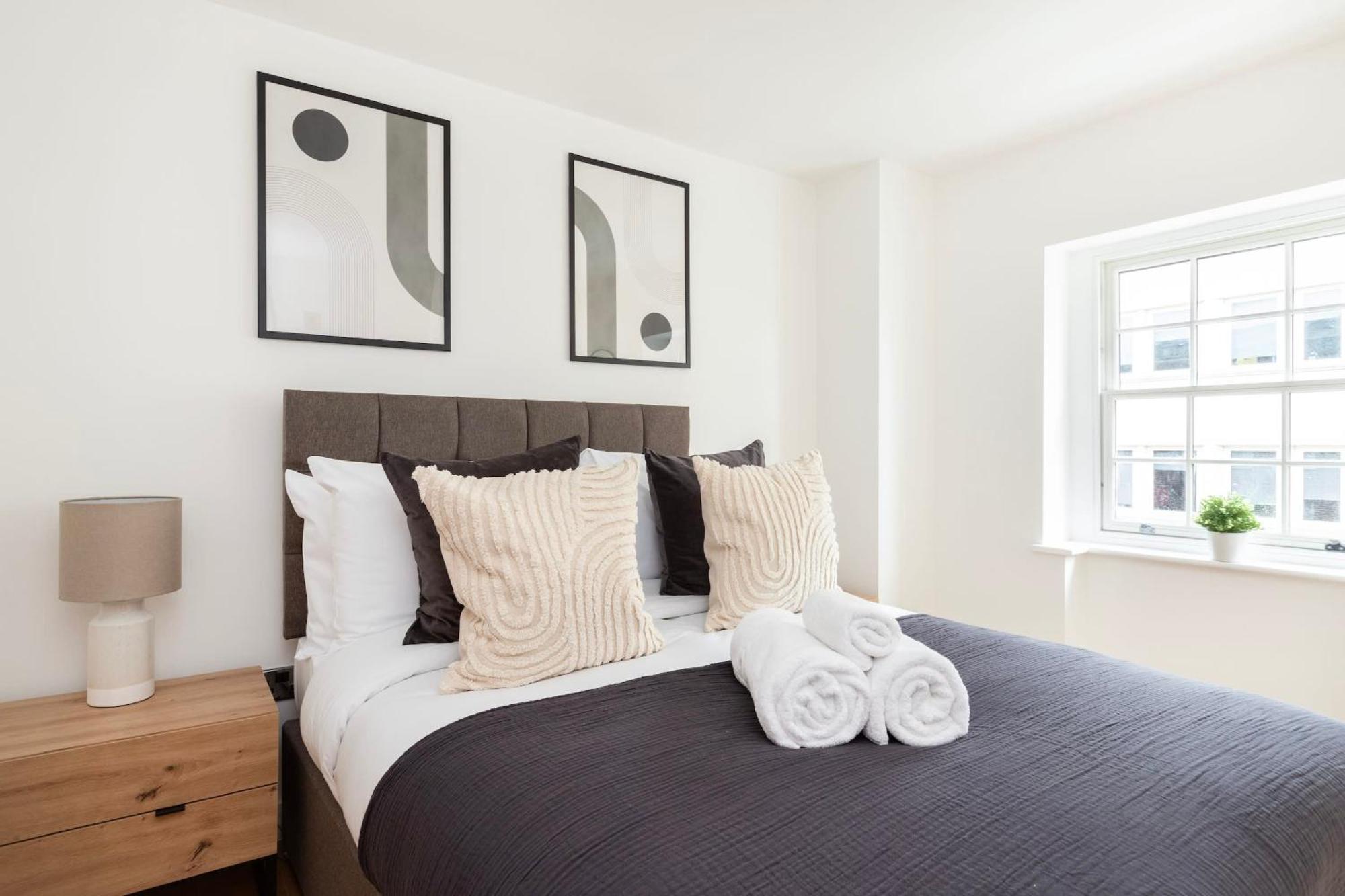 Fitzrovia & Soho - 2br With Balcony - Cityapartmentstay Appartamento Londra