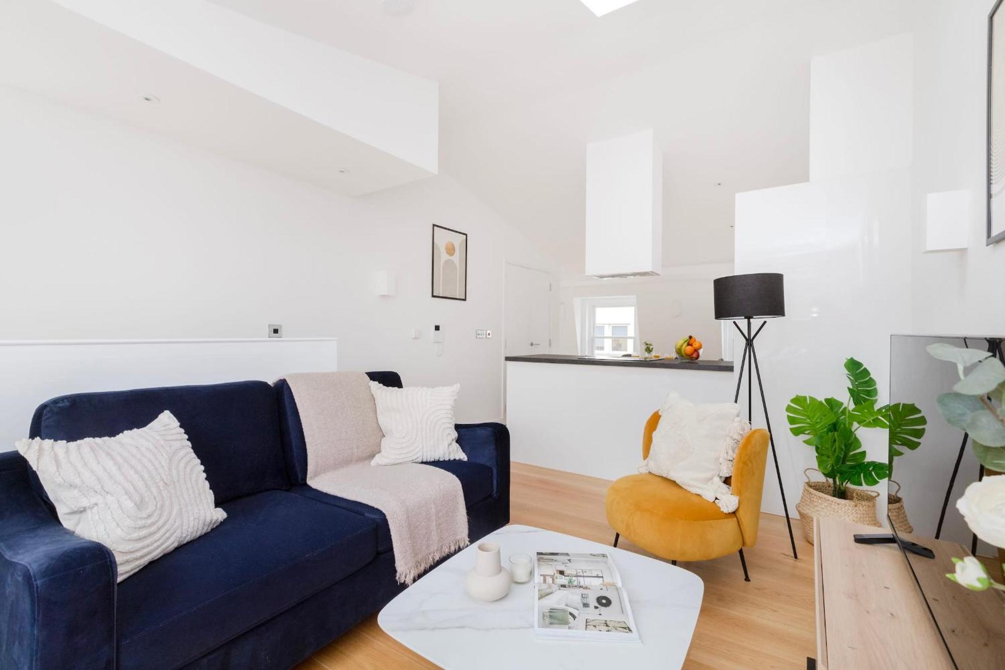 Appartamento Fitzrovia & Soho - 2br With Balcony - Cityapartmentstay Londra