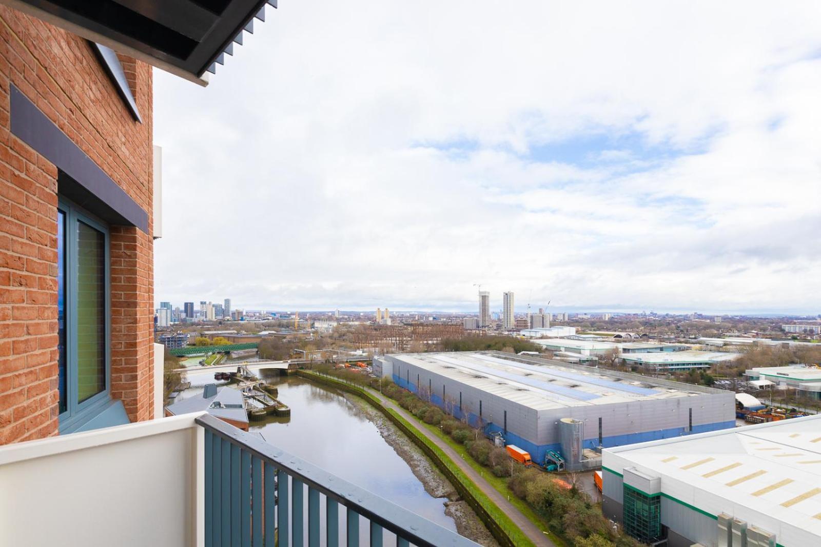 Modern 2bd Flat In Canary Wharf With And River Views Apartment London